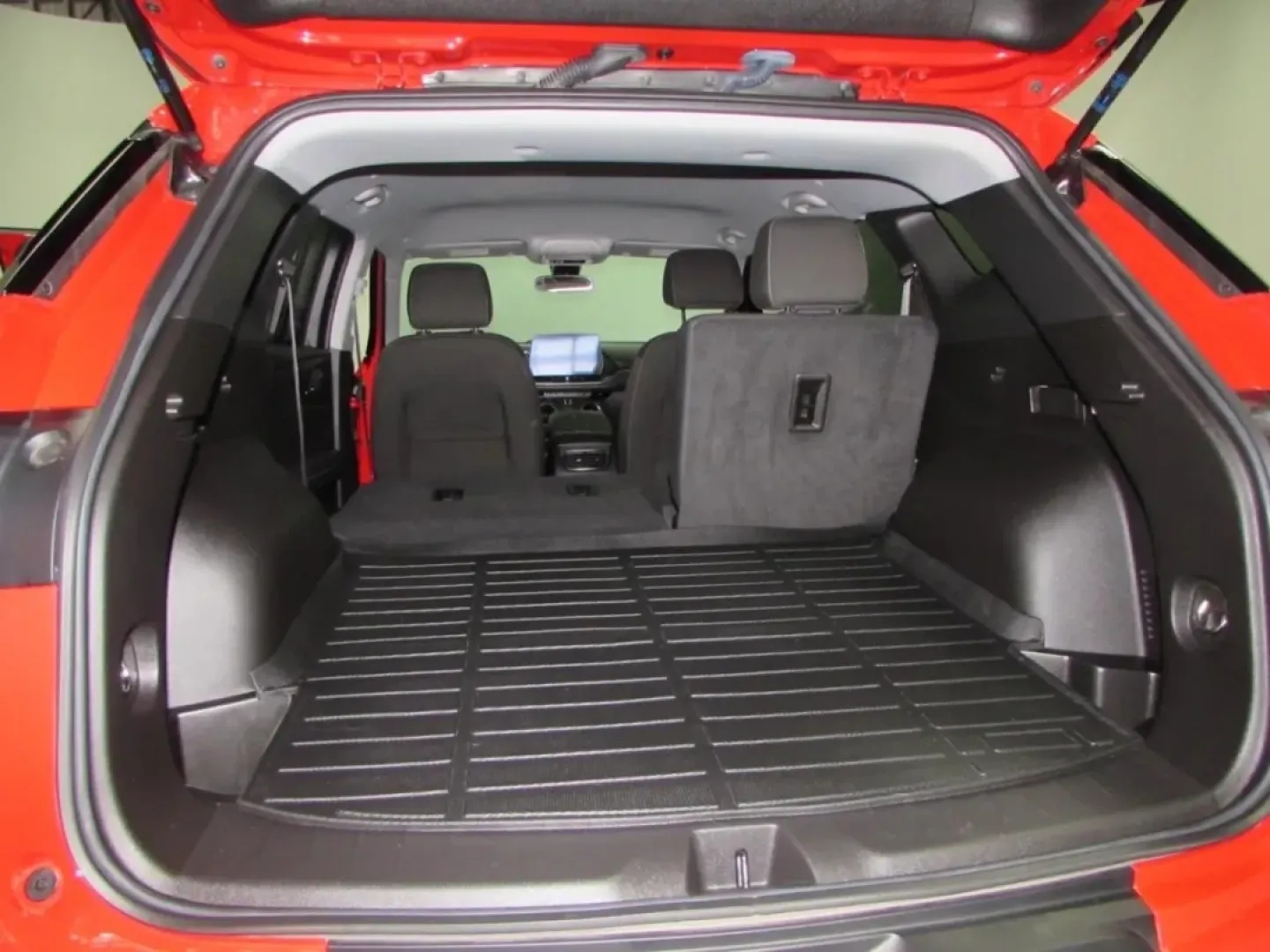 2024 /Jet Black/Medium Gray Chevrolet Blazer LT (3GNKBCR41RS) with an Other engine, Automatic transmission, located at 12830 Highway 21, De Soto, MO, 63020, (636) 337-7777, 38.153099, -90.573624 - Are you searching for a stylish and versatile SUV that perfectly balances performance and comfort? Look no further than this stunning 2024 Chevrolet Blazer LT, available now at Pettus CDJR DeSoto in De Soto, MO. Whether you're commuting to work, taking the kids to school, or embarking on a weekend a - Photo#29