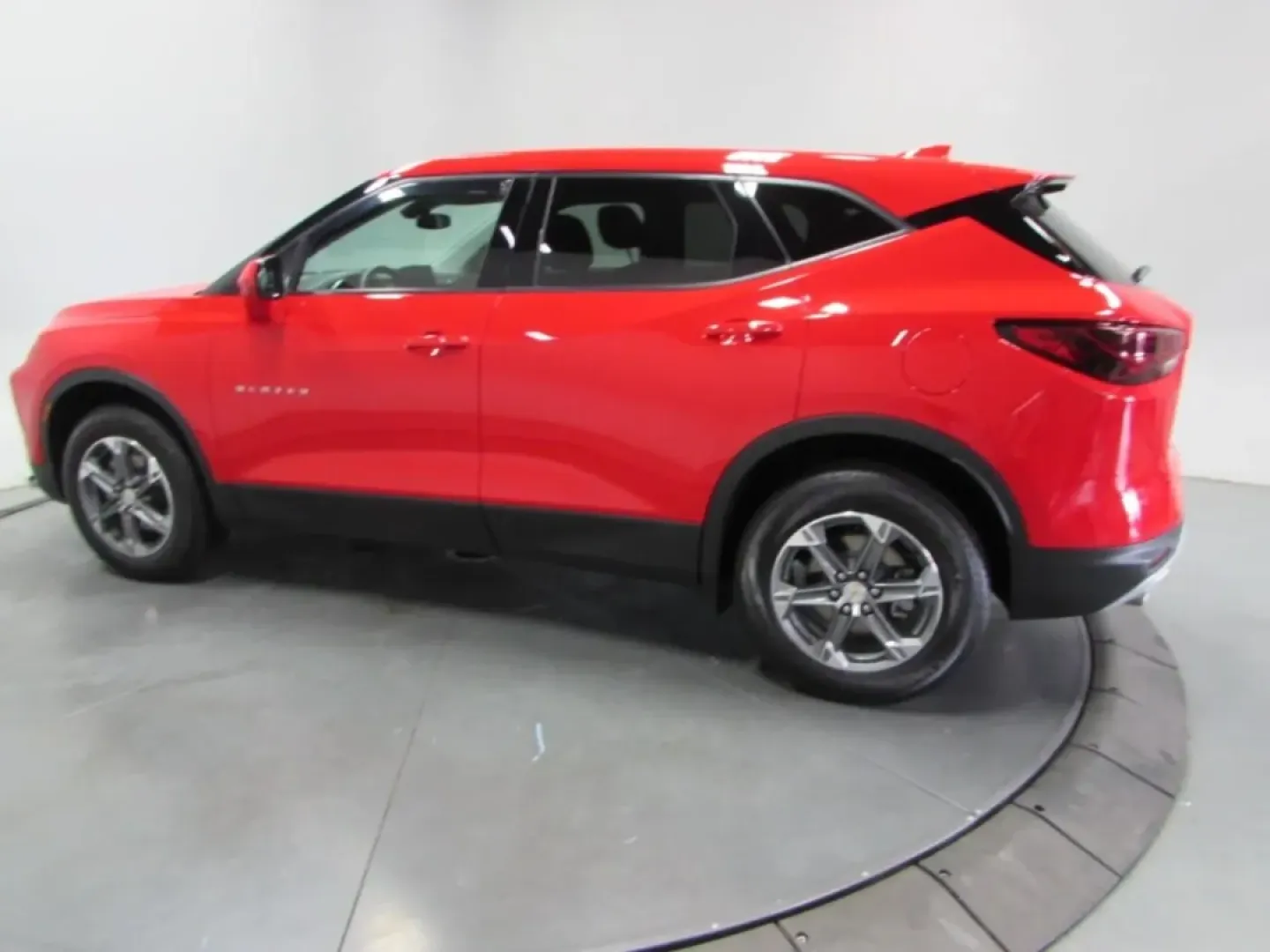 2024 /Jet Black/Medium Gray Chevrolet Blazer LT (3GNKBCR41RS) with an Other engine, Automatic transmission, located at 12830 Highway 21, De Soto, MO, 63020, (636) 337-7777, 38.153099, -90.573624 - Are you searching for a stylish and versatile SUV that perfectly balances performance and comfort? Look no further than this stunning 2024 Chevrolet Blazer LT, available now at Pettus CDJR DeSoto in De Soto, MO. Whether you're commuting to work, taking the kids to school, or embarking on a weekend a - Photo#3