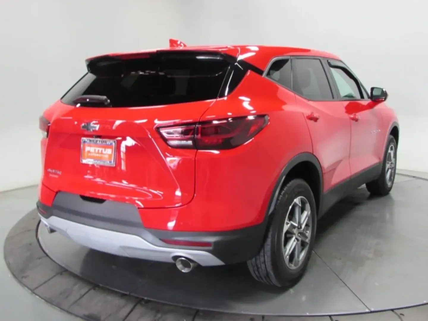 2024 /Jet Black/Medium Gray Chevrolet Blazer LT (3GNKBCR41RS) with an Other engine, Automatic transmission, located at 12830 Highway 21, De Soto, MO, 63020, (636) 337-7777, 38.153099, -90.573624 - Are you searching for a stylish and versatile SUV that perfectly balances performance and comfort? Look no further than this stunning 2024 Chevrolet Blazer LT, available now at Pettus CDJR DeSoto in De Soto, MO. Whether you're commuting to work, taking the kids to school, or embarking on a weekend a - Photo#6