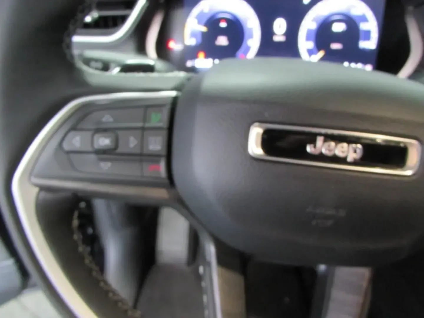 2025 /Global Black Jeep Grand Cherokee Limited (1C4RJHBGXSC) with an Other engine, located at 12830 Highway 21, De Soto, MO, 63020, (636) 337-7777, 38.153099, -90.573624 - **Experience Adventure in the 2025 Jeep Grand Cherokee Limited at Pettus CDJR DeSoto!**<br /> <br /> Are you ready to elevate your weekend getaways and daily commutes? The 2025 Jeep Grand Cherokee Limited is here to make every drive an adventure. Whether you're navigating the busy streets of De Soto - Photo#15