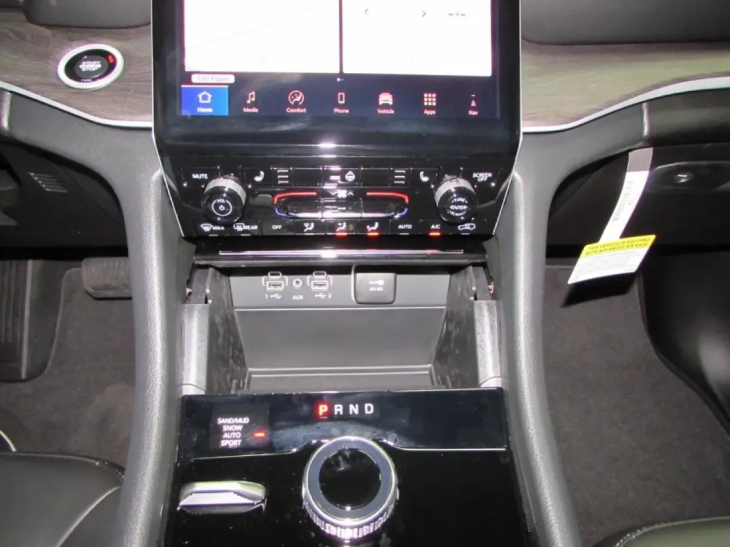 2025 /Global Black Jeep Grand Cherokee Limited (1C4RJHBGXSC) with an Other engine, located at 12830 Highway 21, De Soto, MO, 63020, (636) 337-7777, 38.153099, -90.573624 - **Experience Adventure in the 2025 Jeep Grand Cherokee Limited at Pettus CDJR DeSoto!**<br /> <br /> Are you ready to elevate your weekend getaways and daily commutes? The 2025 Jeep Grand Cherokee Limited is here to make every drive an adventure. Whether you're navigating the busy streets of De Soto - Photo#23