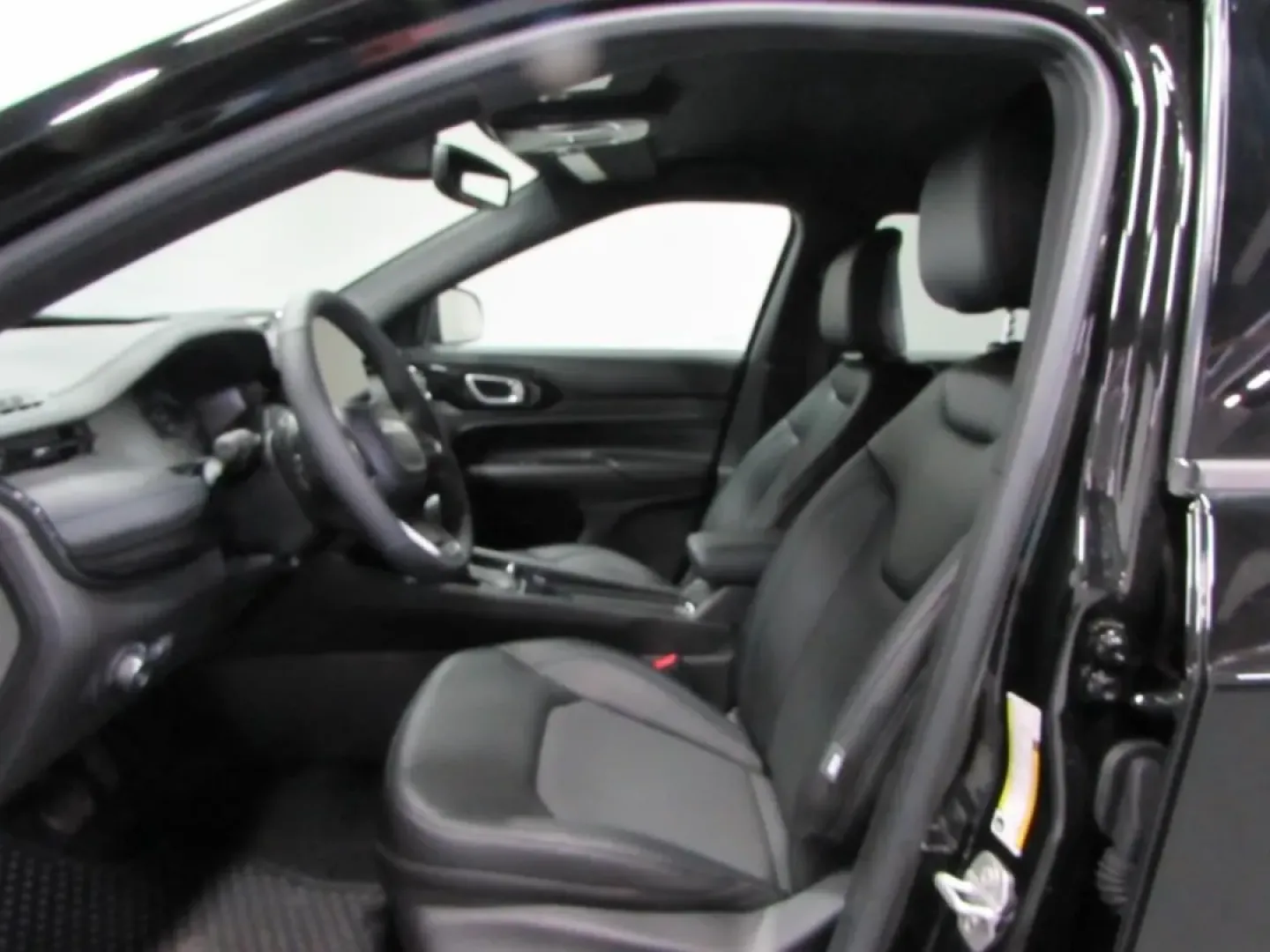 2026 /Black Jeep Compass Latitude (3C4NJDBN3TT) with an Other engine, located at 12830 Highway 21, De Soto, MO, 63020, (636) 337-7777, 38.153099, -90.573624 - **Elevate Your Adventures with the 2026 Jeep Compass at Pettus CDJR DeSoto!**<br /> <br /> Are you ready to enhance your lifestyle with a vehicle that complements your sense of adventure? Introducing the stunning 2026 Jeep Compass, perfect for weekend getaways, daily commutes, and everything in betw - Photo#10