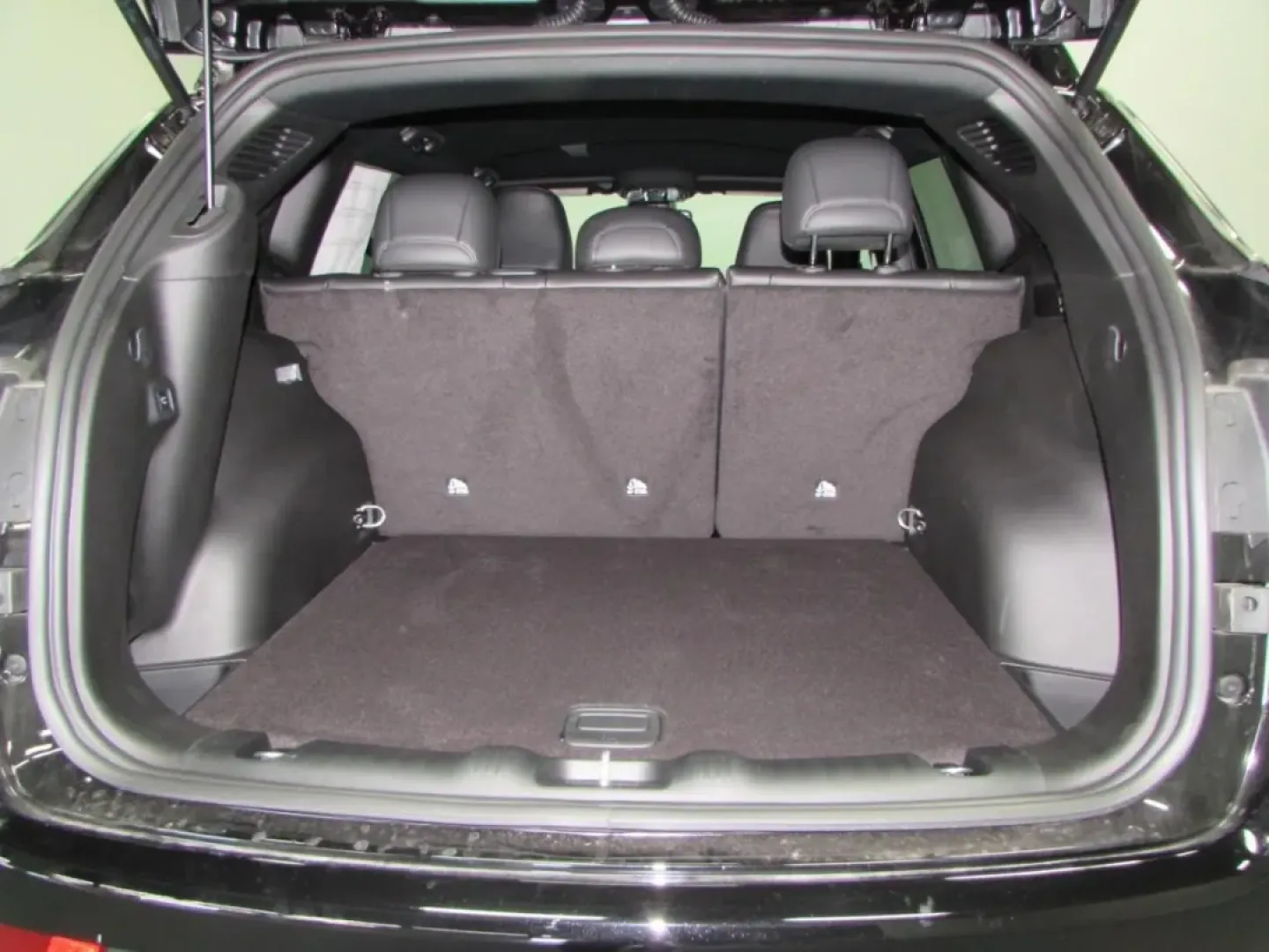 2026 /Black Jeep Compass Latitude (3C4NJDBN3TT) with an Other engine, located at 12830 Highway 21, De Soto, MO, 63020, (636) 337-7777, 38.153099, -90.573624 - **Elevate Your Adventures with the 2026 Jeep Compass at Pettus CDJR DeSoto!**<br /> <br /> Are you ready to enhance your lifestyle with a vehicle that complements your sense of adventure? Introducing the stunning 2026 Jeep Compass, perfect for weekend getaways, daily commutes, and everything in betw - Photo#24