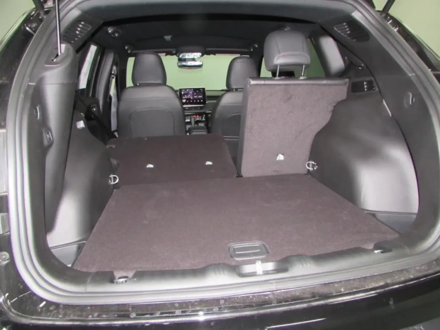 2026 /Black Jeep Compass Latitude (3C4NJDBN3TT) with an Other engine, located at 12830 Highway 21, De Soto, MO, 63020, (636) 337-7777, 38.153099, -90.573624 - **Elevate Your Adventures with the 2026 Jeep Compass at Pettus CDJR DeSoto!**<br /> <br /> Are you ready to enhance your lifestyle with a vehicle that complements your sense of adventure? Introducing the stunning 2026 Jeep Compass, perfect for weekend getaways, daily commutes, and everything in betw - Photo#26