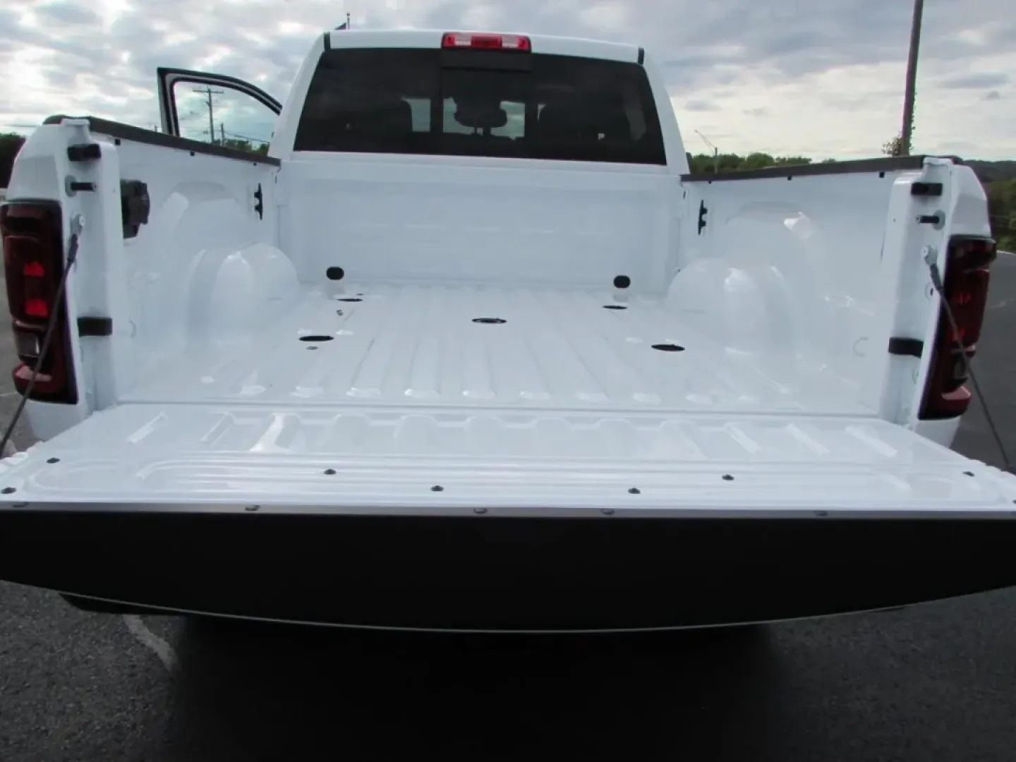 2026 /Black Ram 2500 Tradesman (3C6UR5CJ6TG) with an Other engine, located at 12830 Highway 21, De Soto, MO, 63020, (636) 337-7777, 38.153099, -90.573624 - **Unleash Your Adventures with the 2026 Ram 2500 Tradesman! Perfect for Your Next Journey!**<br /> <br /> Are you ready to elevate your lifestyle with a powerful truck that is built for both work and play? Look no further! The 2026 Ram 2500 Tradesman, available at Pettus CDJR DeSoto in De Soto, MO, - Photo#14