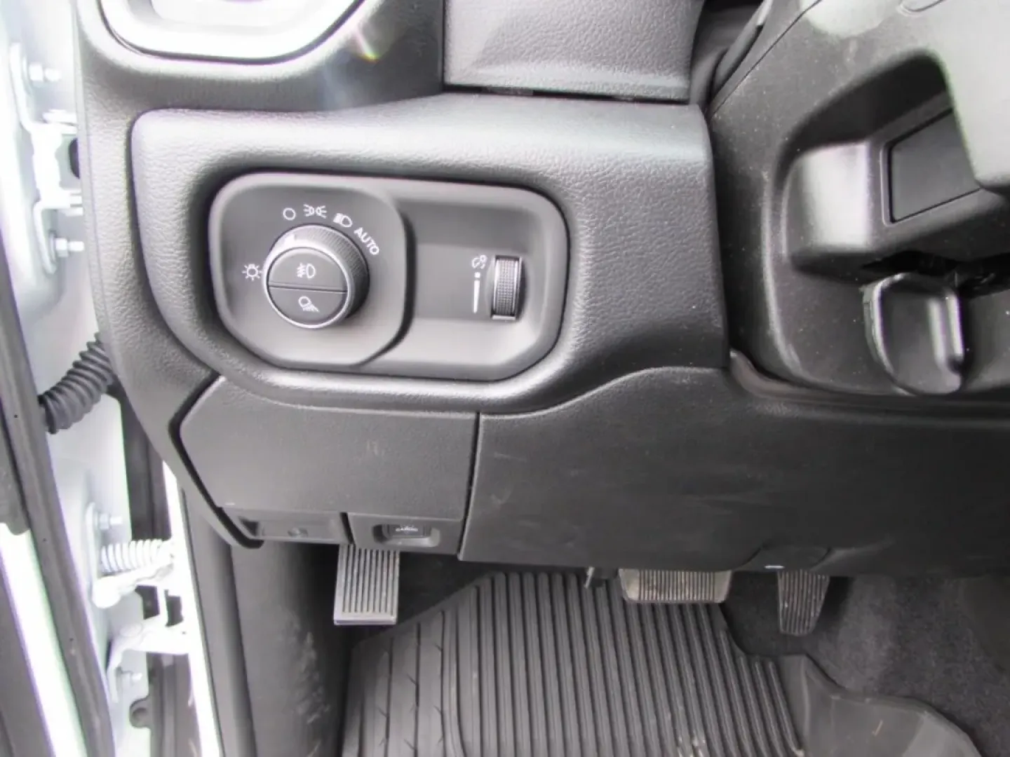 2026 /Black Ram 2500 Tradesman (3C6UR5CJ6TG) with an Other engine, located at 12830 Highway 21, De Soto, MO, 63020, (636) 337-7777, 38.153099, -90.573624 - **Unleash Your Adventures with the 2026 Ram 2500 Tradesman! Perfect for Your Next Journey!**<br /> <br /> Are you ready to elevate your lifestyle with a powerful truck that is built for both work and play? Look no further! The 2026 Ram 2500 Tradesman, available at Pettus CDJR DeSoto in De Soto, MO, - Photo#18