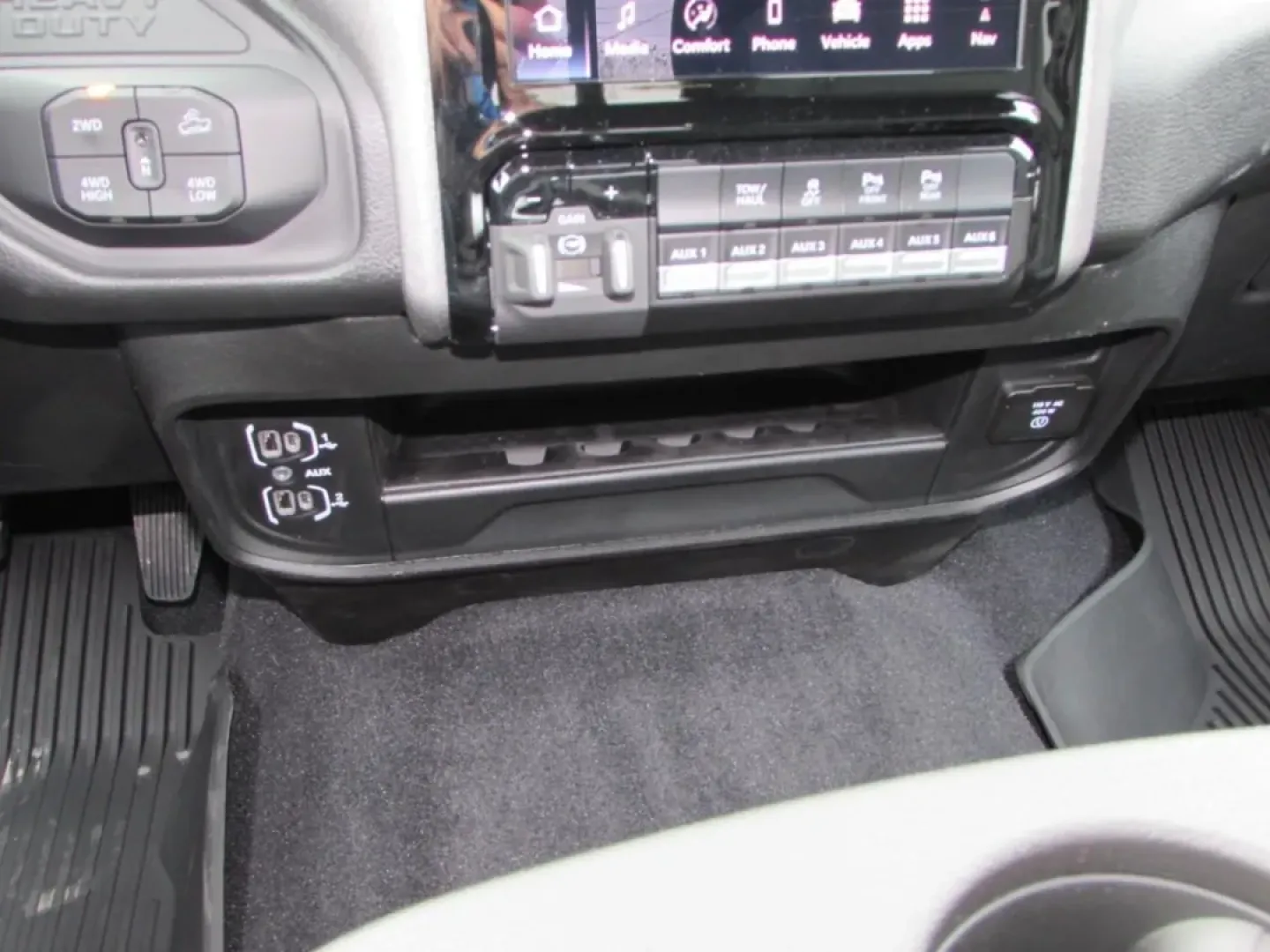 2026 /Black Ram 2500 Tradesman (3C6UR5CJ6TG) with an Other engine, located at 12830 Highway 21, De Soto, MO, 63020, (636) 337-7777, 38.153099, -90.573624 - **Unleash Your Adventures with the 2026 Ram 2500 Tradesman! Perfect for Your Next Journey!**<br /> <br /> Are you ready to elevate your lifestyle with a powerful truck that is built for both work and play? Look no further! The 2026 Ram 2500 Tradesman, available at Pettus CDJR DeSoto in De Soto, MO, - Photo#26