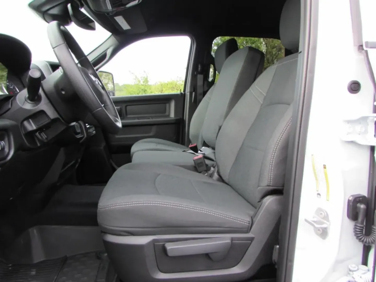 2026 /Black Ram 2500 Tradesman (3C6UR5CJ6TG) with an Other engine, located at 12830 Highway 21, De Soto, MO, 63020, (636) 337-7777, 38.153099, -90.573624 - **Unleash Your Adventures with the 2026 Ram 2500 Tradesman! Perfect for Your Next Journey!**<br /> <br /> Are you ready to elevate your lifestyle with a powerful truck that is built for both work and play? Look no further! The 2026 Ram 2500 Tradesman, available at Pettus CDJR DeSoto in De Soto, MO, - Photo#28