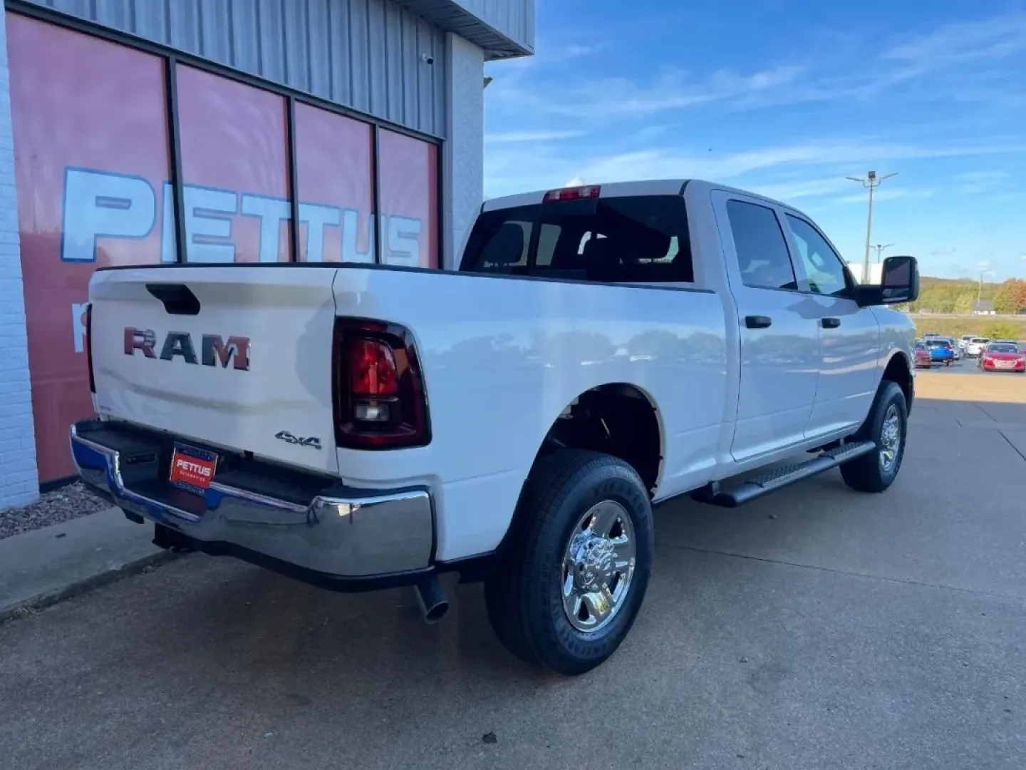 2026 Ram 2500 Tradesman (3C6UR5CJ8TG) with an 6.4L V8 HEMI HD engine, located at 970 Woodlawn Dr., Farmington, MO, 63640, (573) 431-7800, 37.825642, -90.468674 - **Unleash Your Adventures with the 2026 Ram 2500 Tradesman Perfect for Your Next Journey!**<br /> <br /> Are you searching for a reliable truck that can handle your weekend adventures, daily commutes, and everything in between? Look no further than the stunning 2026 Ram 2500 Tradesman at Pettus CDJ - Photo#4