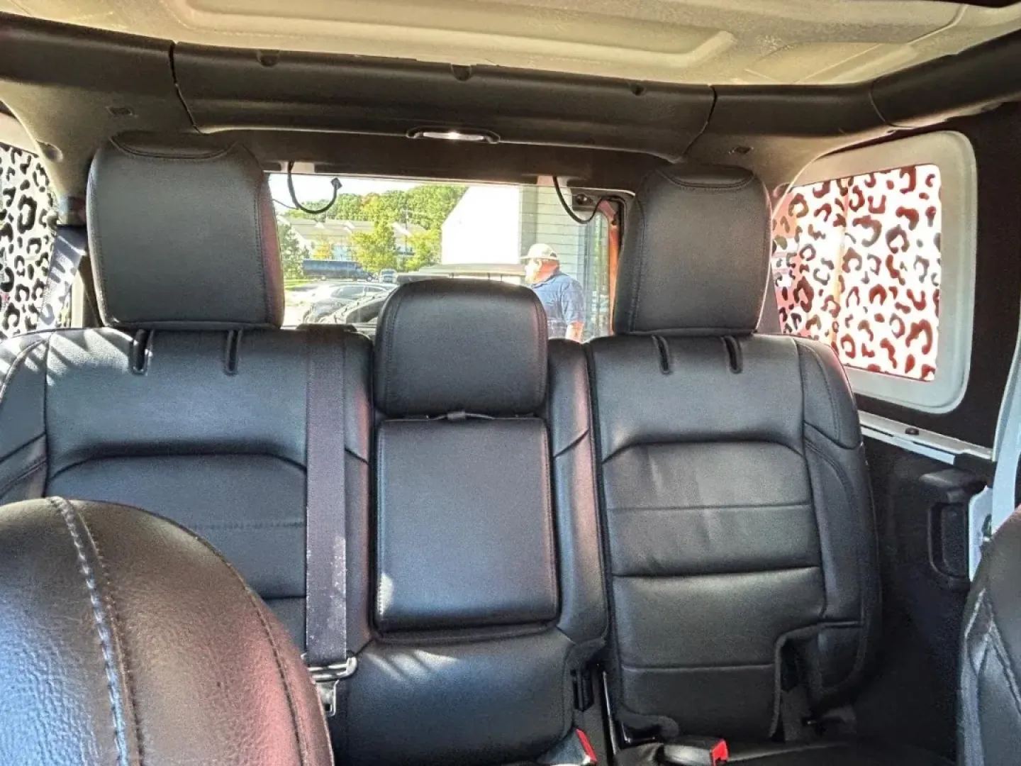 2022 /Black Leather Jeep Wrangler Unlimited Sahara Altitude (1C4HJXEM9NW) with an 3.0L V6 engine, located at 970 Woodlawn Dr., Farmington, MO, 63640, (573) 431-7800, 37.825642, -90.468674 - ### Adventure Awaits with the 2022 Jeep Wrangler at Pettus CDJR Farmington<br /> <br /> Explore the great outdoors and conquer weekend adventures in the rugged yet refined 2022 Jeep Wrangler, available now at Pettus CDJR Farmington. Located at 970 Woodlawn Drive in Farmington, MO, our OEM dealership - Photo#11