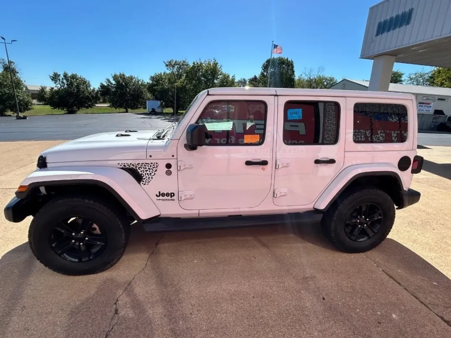 2022 /Black Leather Jeep Wrangler Unlimited Sahara Altitude (1C4HJXEM9NW) with an 3.0L V6 engine, located at 970 Woodlawn Dr., Farmington, MO, 63640, (573) 431-7800, 37.825642, -90.468674 - ### Adventure Awaits with the 2022 Jeep Wrangler at Pettus CDJR Farmington<br /> <br /> Explore the great outdoors and conquer weekend adventures in the rugged yet refined 2022 Jeep Wrangler, available now at Pettus CDJR Farmington. Located at 970 Woodlawn Drive in Farmington, MO, our OEM dealership - Photo#3
