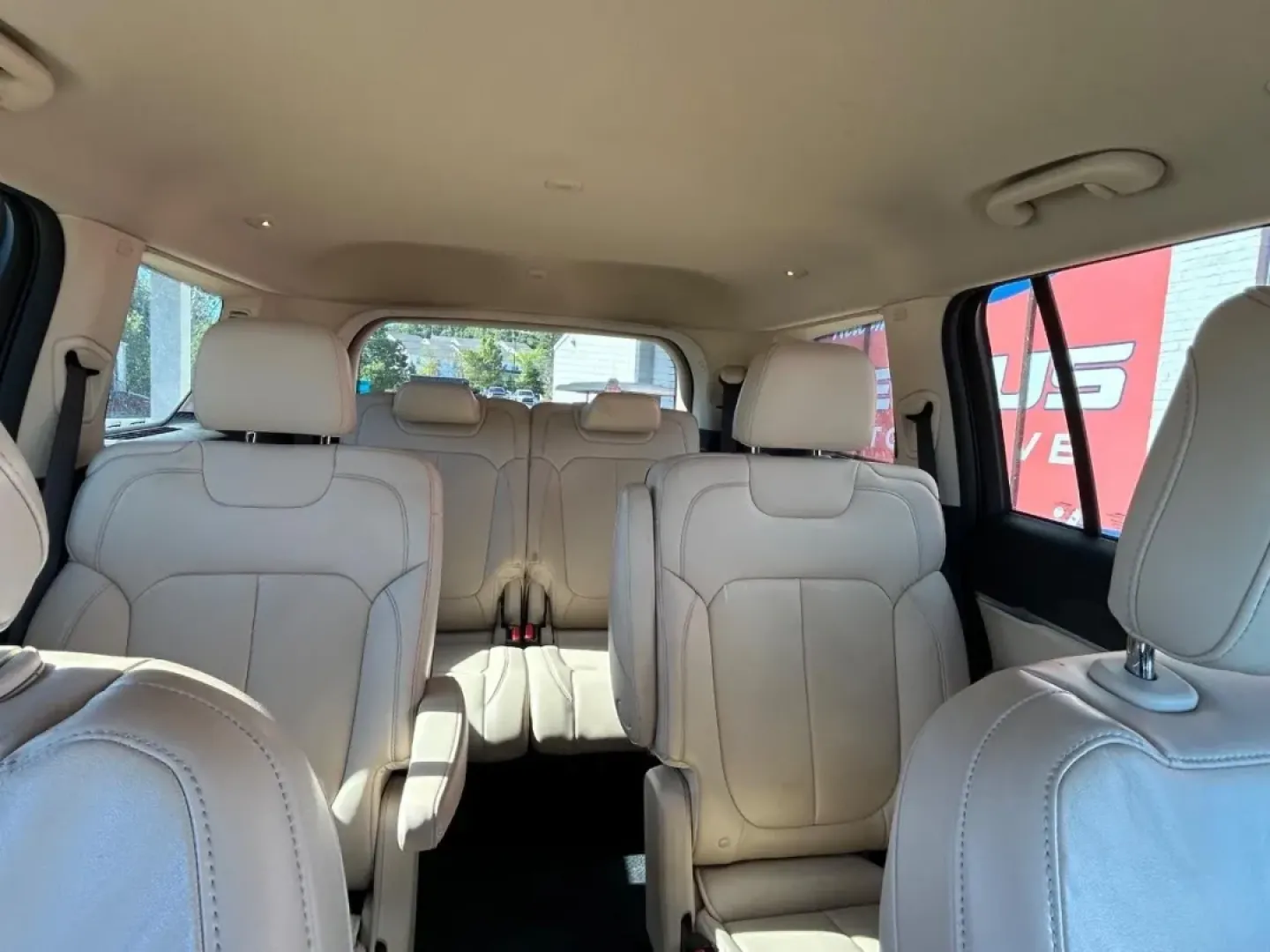 2021 Jeep Grand Cherokee Limited (1C4RJKBG6M8) with an 3.6L V6 engine, Automatic transmission, located at 970 Woodlawn Dr., Farmington, MO, 63640, (573) 431-7800, 37.825642, -90.468674 - **Elevate Your Adventures with the 2021 Jeep Grand Cherokee Limited!** <br /> <br /> Are you ready to transform your daily commute into an exhilarating journey? The 2021 Jeep Grand Cherokee Limited, now available at Pettus CDJR Farmington, is designed for those who crave both adventure and comfort. - Photo#11