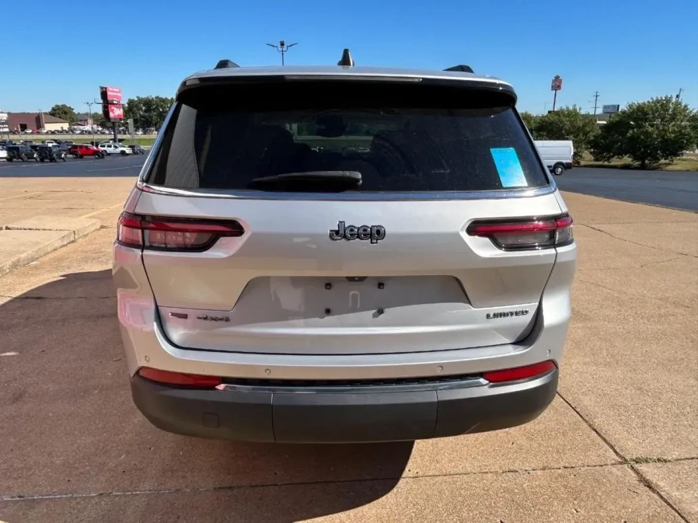 2021 Jeep Grand Cherokee Limited (1C4RJKBG6M8) with an 3.6L V6 engine, Automatic transmission, located at 970 Woodlawn Dr., Farmington, MO, 63640, (573) 431-7800, 37.825642, -90.468674 - **Elevate Your Adventures with the 2021 Jeep Grand Cherokee Limited!** <br /> <br /> Are you ready to transform your daily commute into an exhilarating journey? The 2021 Jeep Grand Cherokee Limited, now available at Pettus CDJR Farmington, is designed for those who crave both adventure and comfort. - Photo#5