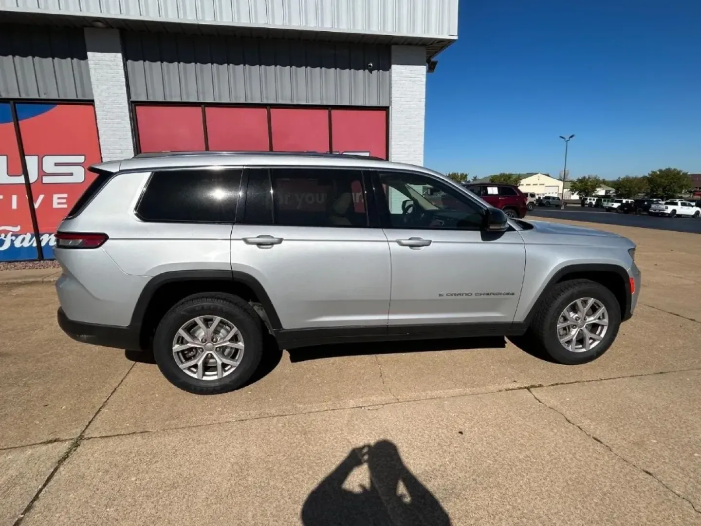 2021 Jeep Grand Cherokee Limited (1C4RJKBG6M8) with an 3.6L V6 engine, Automatic transmission, located at 970 Woodlawn Dr., Farmington, MO, 63640, (573) 431-7800, 37.825642, -90.468674 - **Elevate Your Adventures with the 2021 Jeep Grand Cherokee Limited!** <br /> <br /> Are you ready to transform your daily commute into an exhilarating journey? The 2021 Jeep Grand Cherokee Limited, now available at Pettus CDJR Farmington, is designed for those who crave both adventure and comfort. - Photo#7