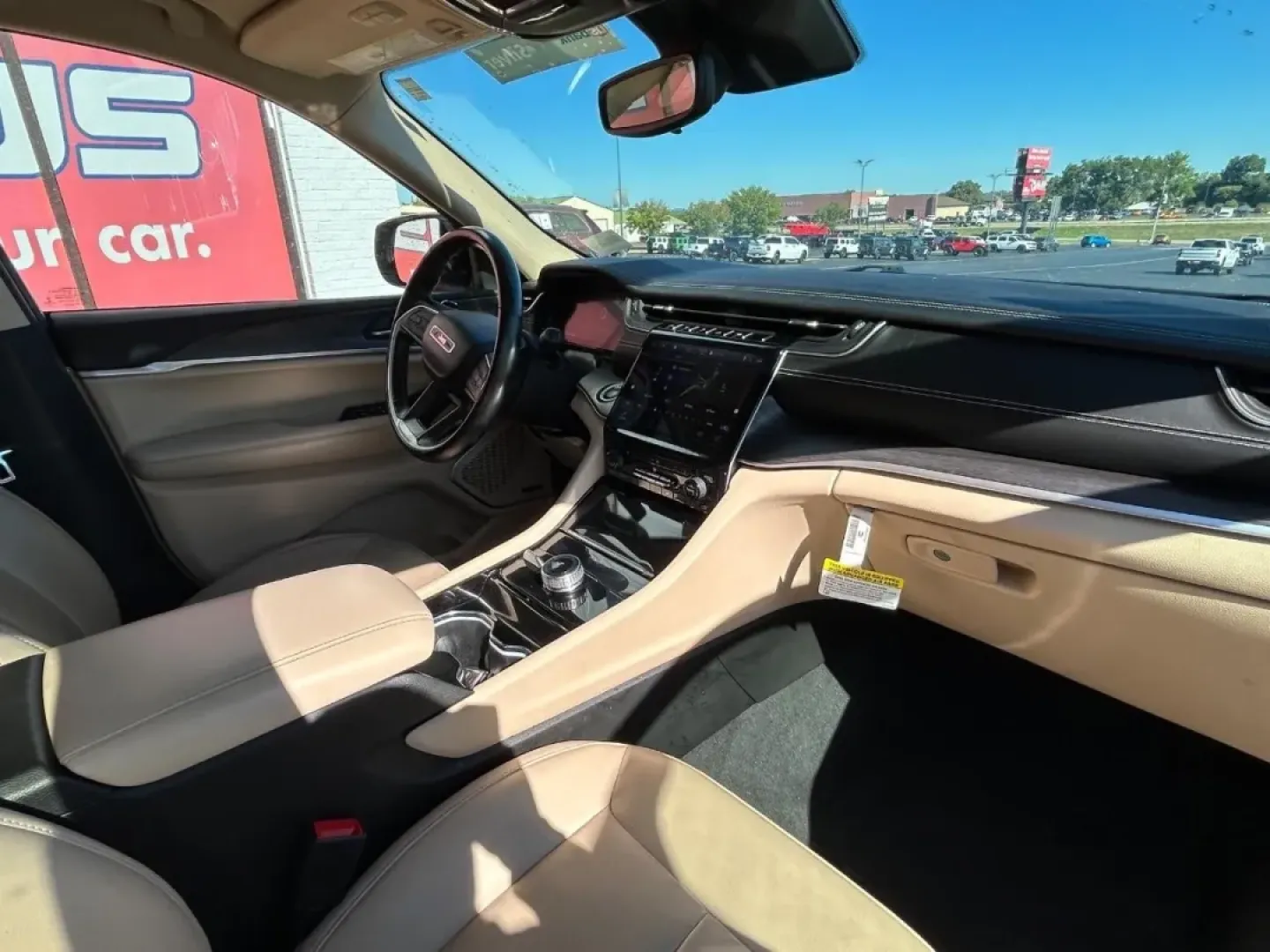 2021 Jeep Grand Cherokee Limited (1C4RJKBG6M8) with an 3.6L V6 engine, Automatic transmission, located at 970 Woodlawn Dr., Farmington, MO, 63640, (573) 431-7800, 37.825642, -90.468674 - **Elevate Your Adventures with the 2021 Jeep Grand Cherokee Limited!** <br /> <br /> Are you ready to transform your daily commute into an exhilarating journey? The 2021 Jeep Grand Cherokee Limited, now available at Pettus CDJR Farmington, is designed for those who crave both adventure and comfort. - Photo#8