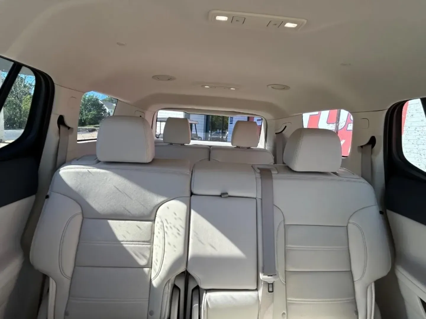 2021 /Dark Galvanized/Light Shale Leather GMC Acadia Denali (1GKKNPLS8MZ) with an 3.6L V6 / SIDI / DOHC engine, located at 970 Woodlawn Dr., Farmington, MO, 63640, (573) 431-7800, 37.825642, -90.468674 - Discover the ultimate family vehicle with the 2021 GMC Acadia Denali, now available at Pettus CDJR Farmington. Located conveniently at 970 Woodlawn Drive, Farmington, MO 63640, we are your trusted OEM dealership dedicated to providing quality used vehicles. Whether you're navigating the bustling str - Photo#11