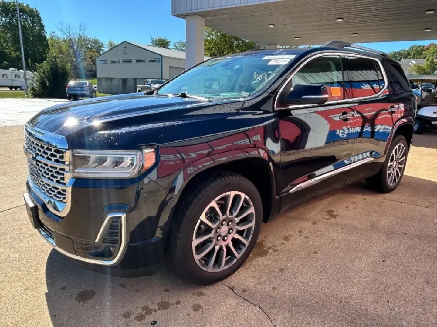 2021 /Dark Galvanized/Light Shale Leather GMC Acadia Denali (1GKKNPLS8MZ) with an 3.6L V6 / SIDI / DOHC engine, located at 970 Woodlawn Dr., Farmington, MO, 63640, (573) 431-7800, 37.825642, -90.468674 - Discover the ultimate family vehicle with the 2021 GMC Acadia Denali, now available at Pettus CDJR Farmington. Located conveniently at 970 Woodlawn Drive, Farmington, MO 63640, we are your trusted OEM dealership dedicated to providing quality used vehicles. Whether you're navigating the bustling str - Photo#2