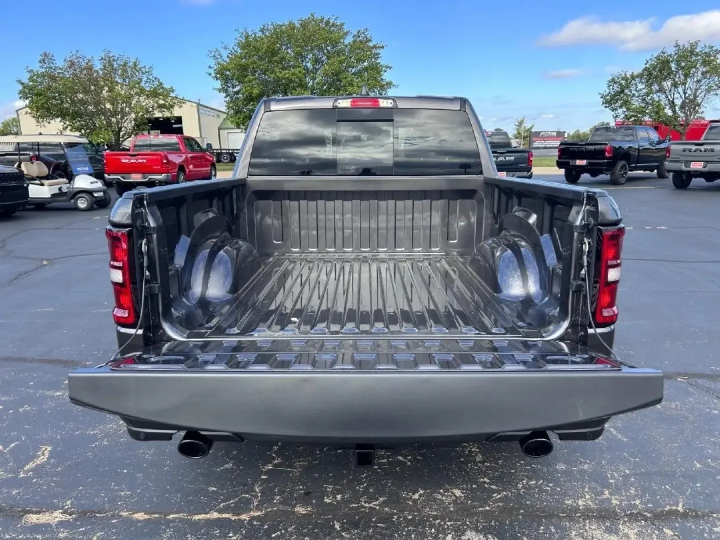 2026 /Diesel Gray/Black Cloth Ram 1500 Big Horn/Lone Star (3C6SRFFP1T4) with an 3.0L Straight 6 engine, located at 970 Woodlawn Dr., Farmington, MO, 63640, (573) 431-7800, 37.825642, -90.468674 - **Elevate Your Adventures with the 2026 Ram 1500 Big Horn: The Ultimate Truck for Every Lifestyle!**<br /> <br /> Are you ready to transform your daily commute or weekend adventures? The 2026 Ram 1500 Big Horn is here to take your driving experience to the next level! Whether you're a busy professio - Photo#4