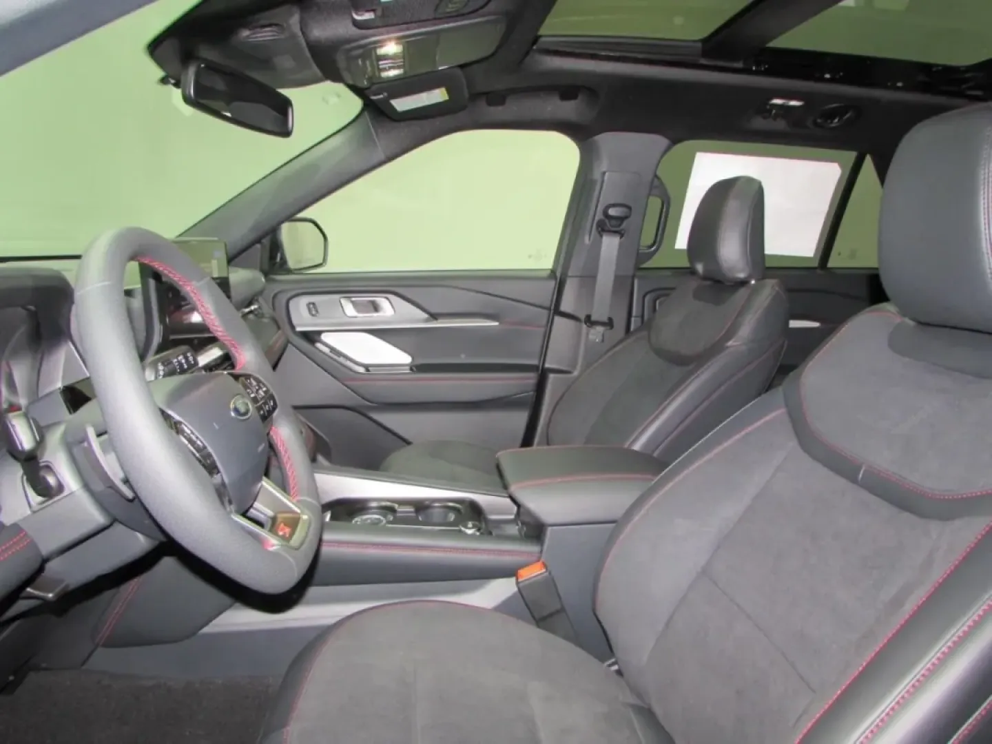 2025 /Onyx Ford Explorer ST (1FMWK8GCXSG) with an 3.0L EcoBoost V6 engine, Automatic transmission, located at 12836 Highway 21, De Soto, MO, 63020, (636) 337-7777, 38.151867, -90.575615 - Are you ready to elevate your driving experience with a vehicle that perfectly fits your adventurous lifestyle? Look no further than this stunning 2025 Ford Explorer ST, now available at Pettus Ford De Soto! This exceptional SUV is designed for those who crave the thrill of the open road while enjoy - Photo#10