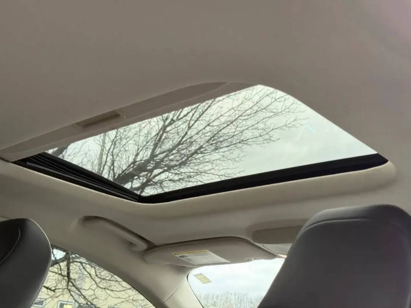 2020 /Ebony Cloth Ford Fusion SE (3FA6P0HDXLR) with an 1.5L EcoBoost engine, Automatic transmission, located at 970 Woodlawn Dr., Farmington, MO, 63640, (573) 431-7800, 37.825642, -90.468674 - **Drive in Style with the 2020 Ford Fusion SE Your Perfect Commuter Companion!**<br /> <br /> Are you searching for a reliable and stylish vehicle that effortlessly meets the demands of everyday life? Look no further than the 2020 Ford Fusion SE, available now at Pettus CDJR Farmington. This four-d - Photo#10