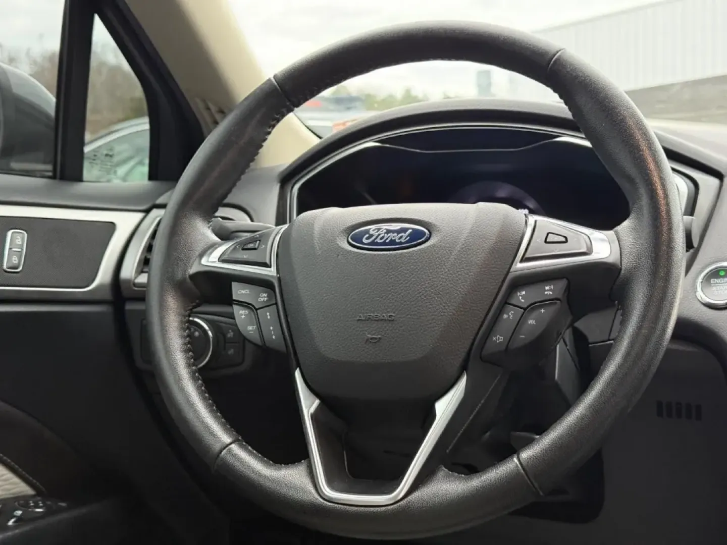 2020 /Ebony Cloth Ford Fusion SE (3FA6P0HDXLR) with an 1.5L EcoBoost engine, Automatic transmission, located at 970 Woodlawn Dr., Farmington, MO, 63640, (573) 431-7800, 37.825642, -90.468674 - **Drive in Style with the 2020 Ford Fusion SE Your Perfect Commuter Companion!**<br /> <br /> Are you searching for a reliable and stylish vehicle that effortlessly meets the demands of everyday life? Look no further than the 2020 Ford Fusion SE, available now at Pettus CDJR Farmington. This four-d - Photo#12