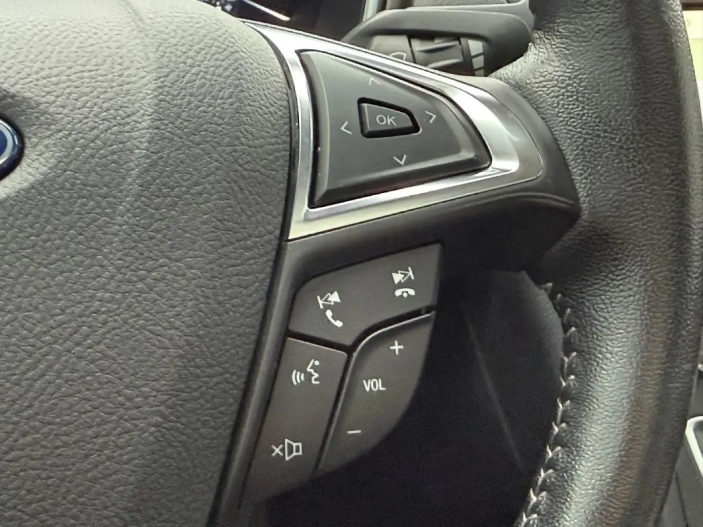 2020 /Ebony Cloth Ford Fusion SE (3FA6P0HDXLR) with an 1.5L EcoBoost engine, Automatic transmission, located at 970 Woodlawn Dr., Farmington, MO, 63640, (573) 431-7800, 37.825642, -90.468674 - **Drive in Style with the 2020 Ford Fusion SE Your Perfect Commuter Companion!**<br /> <br /> Are you searching for a reliable and stylish vehicle that effortlessly meets the demands of everyday life? Look no further than the 2020 Ford Fusion SE, available now at Pettus CDJR Farmington. This four-d - Photo#14