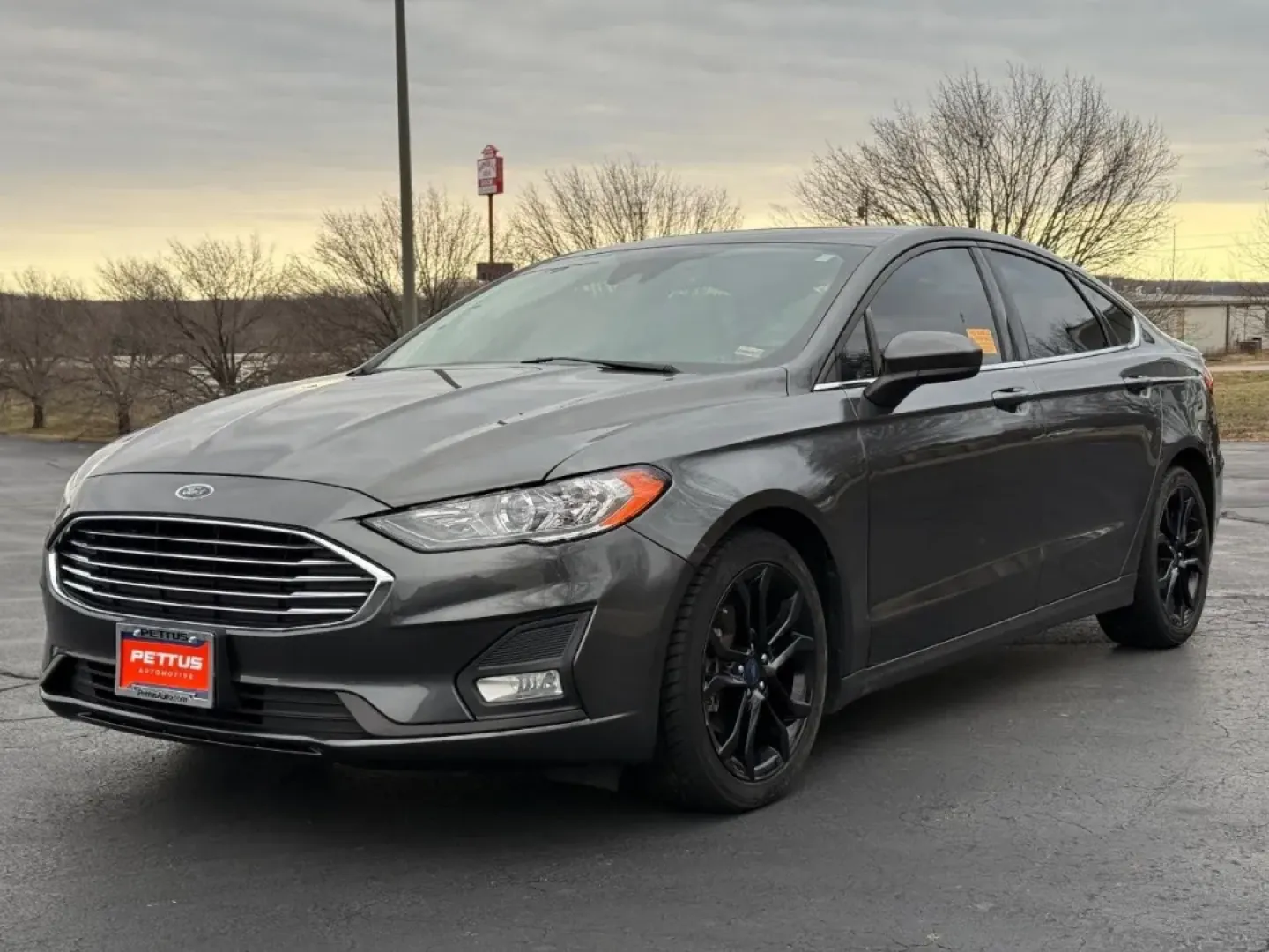 2020 /Ebony Cloth Ford Fusion SE (3FA6P0HDXLR) with an 1.5L EcoBoost engine, Automatic transmission, located at 970 Woodlawn Dr., Farmington, MO, 63640, (573) 431-7800, 37.825642, -90.468674 - **Drive in Style with the 2020 Ford Fusion SE Your Perfect Commuter Companion!**<br /> <br /> Are you searching for a reliable and stylish vehicle that effortlessly meets the demands of everyday life? Look no further than the 2020 Ford Fusion SE, available now at Pettus CDJR Farmington. This four-d - Photo#7