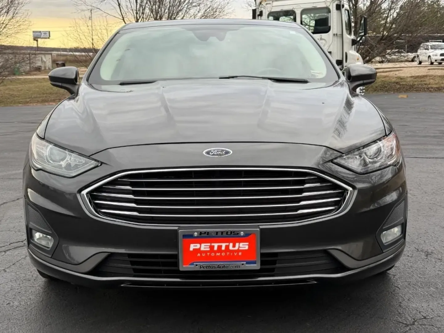 2020 /Ebony Cloth Ford Fusion SE (3FA6P0HDXLR) with an 1.5L EcoBoost engine, Automatic transmission, located at 970 Woodlawn Dr., Farmington, MO, 63640, (573) 431-7800, 37.825642, -90.468674 - **Drive in Style with the 2020 Ford Fusion SE Your Perfect Commuter Companion!**<br /> <br /> Are you searching for a reliable and stylish vehicle that effortlessly meets the demands of everyday life? Look no further than the 2020 Ford Fusion SE, available now at Pettus CDJR Farmington. This four-d - Photo#8