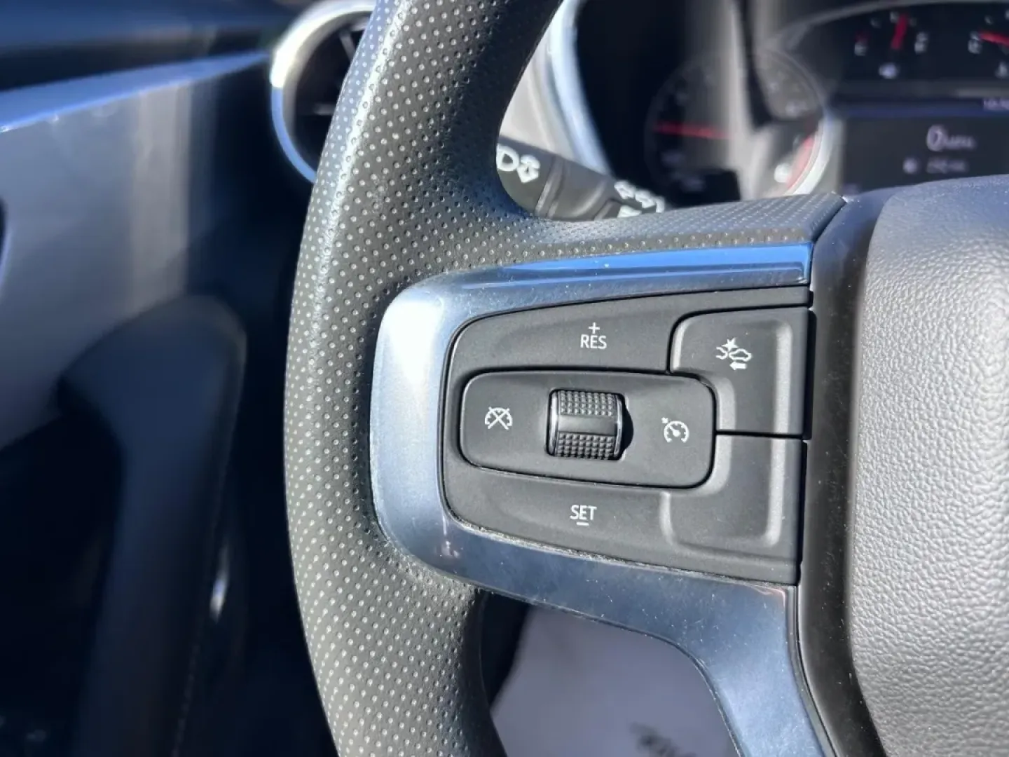 2023 /Jet Black Cloth Chevrolet Blazer LT (3GNKBHR4XPS) with an 2.0L Turbo / 4-cylinder / SIDI DOHC engine, Automatic transmission, located at 970 Woodlawn Dr., Farmington, MO, 63640, (573) 431-7800, 37.825642, -90.468674 - Explore the open road with confidence and style in the 2023 Chevrolet Blazer LT, the perfect SUV for your next weekend adventure or daily commute. This stunning vehicle, available at Pettus CDJR Farmington, is designed for those who crave a blend of performance, space, and technology. Whether you're - Photo#6