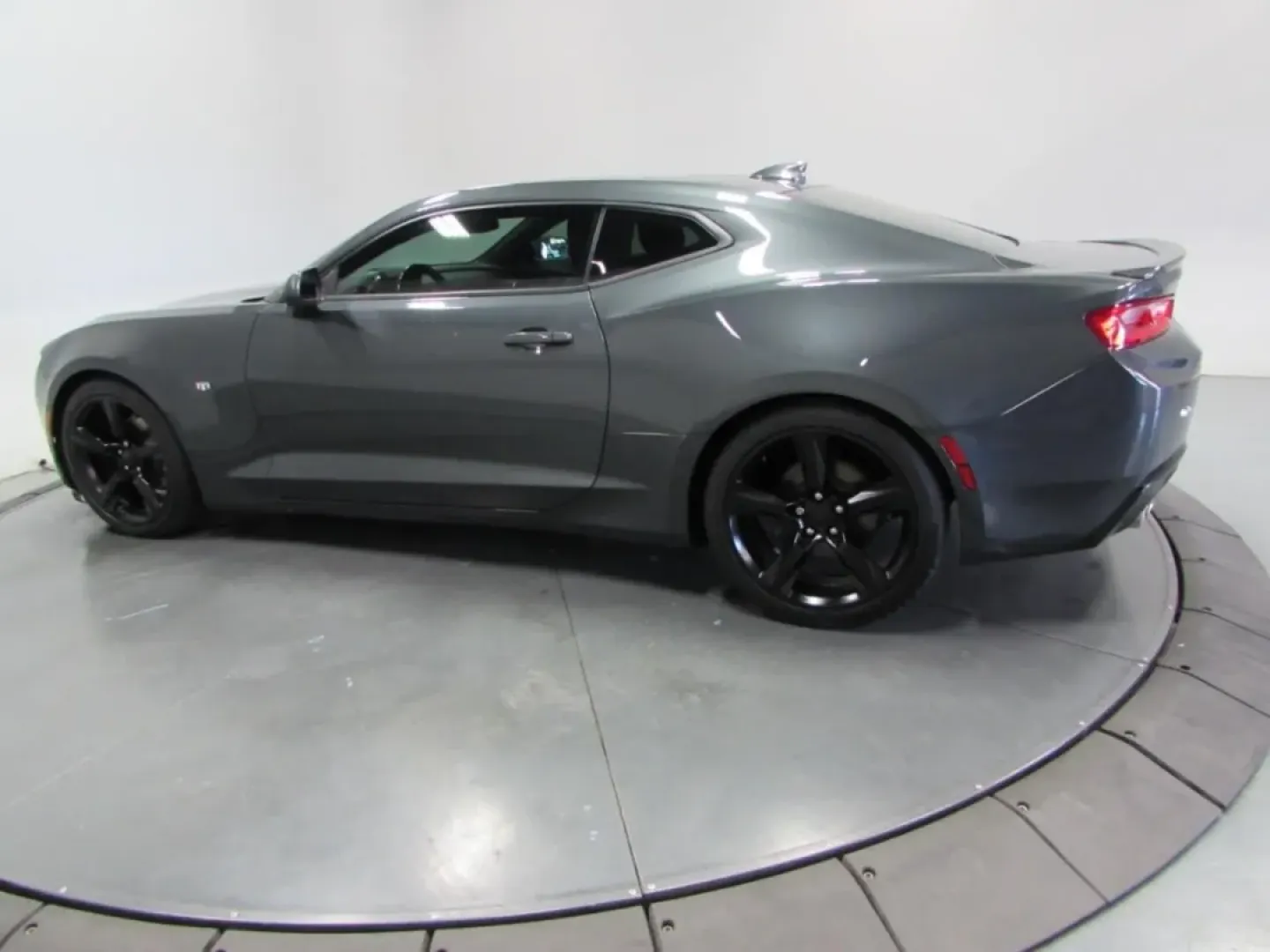 2017 /Jet Black Chevrolet Camaro 2LT 2LT (1G1FD1RS1H0) with an Other engine, located at 12830 Highway 21, De Soto, MO, 63020, (636) 337-7777, 38.153099, -90.573624 - Are you ready to unleash your inner thrill-seeker while enjoying everyday practicality? The 2017 Chevrolet Camaro LT is the perfect two-door coupe that marries sports car excitement with daily driver dependability. This stunning vehicle is ideal for individuals seeking an exhilarating ride to and fr - Photo#5