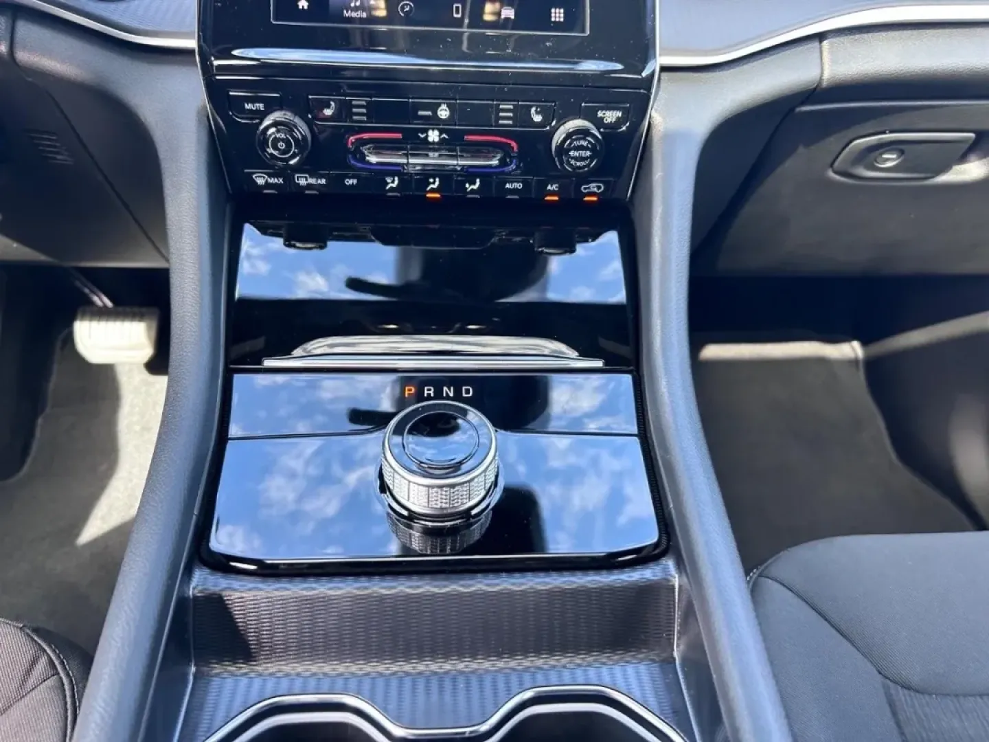 2025 /Global Black Cloth Jeep Grand Cherokee Laredo (1C4RJKAG9S8) with an 3.6L V6 24V VVT UPG I engine, Automatic transmission, located at 970 Woodlawn Dr., Farmington, MO, 63640, (573) 431-7800, 37.825642, -90.468674 - Are you ready to elevate your family outings or weekend adventures? Look no further than the stunning 2025 Jeep Grand Cherokee, now available at Pettus CDJR Farmington. This exceptional SUV is not just a mode of transportation; it embodies a lifestyle of exploration and comfort. Perfect for growing - Photo#19