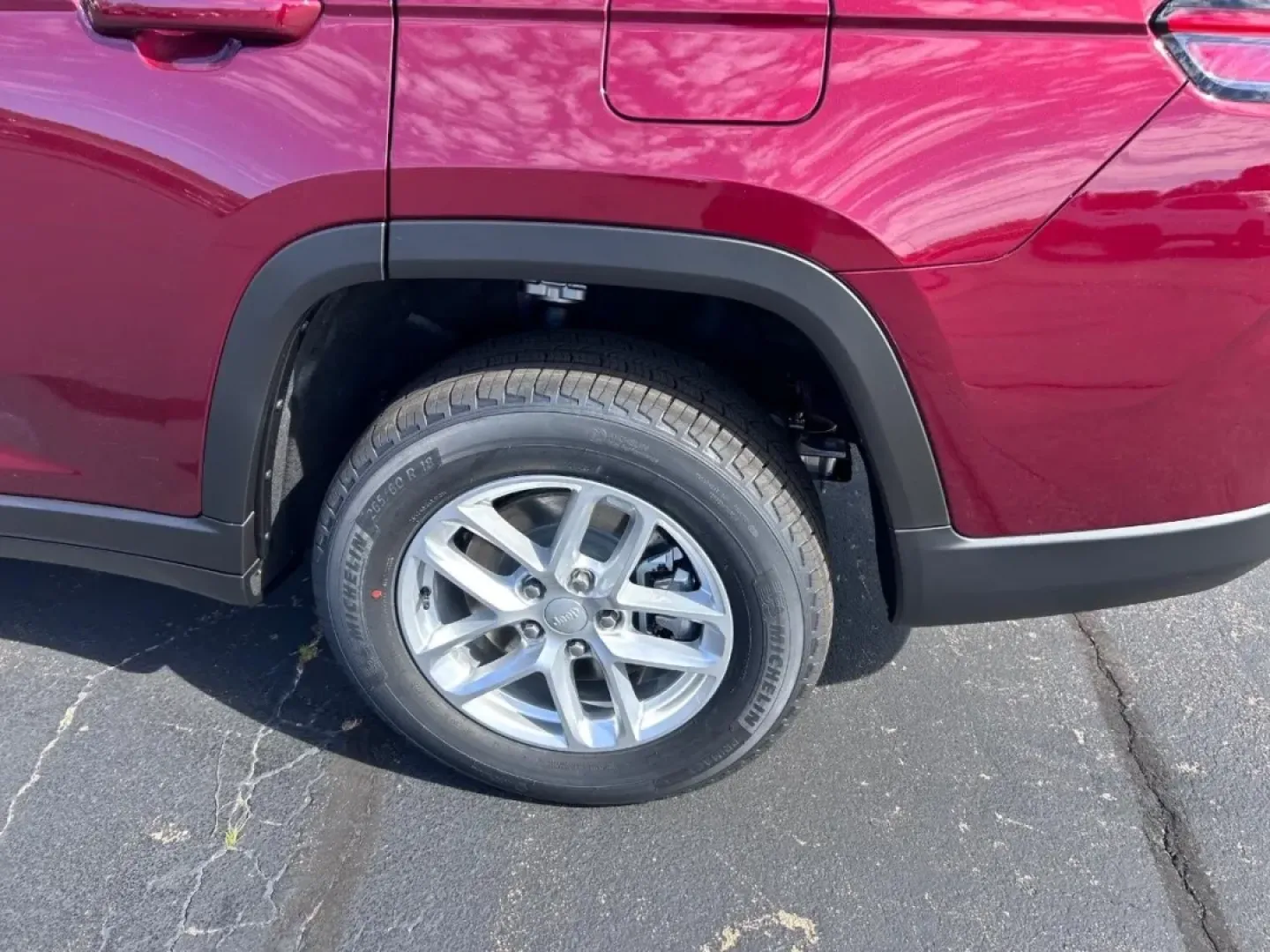 2025 /Global Black Cloth Jeep Grand Cherokee Laredo (1C4RJKAG9S8) with an 3.6L V6 24V VVT UPG I engine, Automatic transmission, located at 970 Woodlawn Dr., Farmington, MO, 63640, (573) 431-7800, 37.825642, -90.468674 - Are you ready to elevate your family outings or weekend adventures? Look no further than the stunning 2025 Jeep Grand Cherokee, now available at Pettus CDJR Farmington. This exceptional SUV is not just a mode of transportation; it embodies a lifestyle of exploration and comfort. Perfect for growing - Photo#6