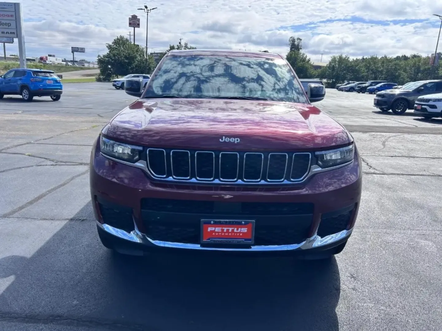 2025 /Global Black Cloth Jeep Grand Cherokee Laredo (1C4RJKAG9S8) with an 3.6L V6 24V VVT UPG I engine, Automatic transmission, located at 970 Woodlawn Dr., Farmington, MO, 63640, (573) 431-7800, 37.825642, -90.468674 - Are you ready to elevate your family outings or weekend adventures? Look no further than the stunning 2025 Jeep Grand Cherokee, now available at Pettus CDJR Farmington. This exceptional SUV is not just a mode of transportation; it embodies a lifestyle of exploration and comfort. Perfect for growing - Photo#8