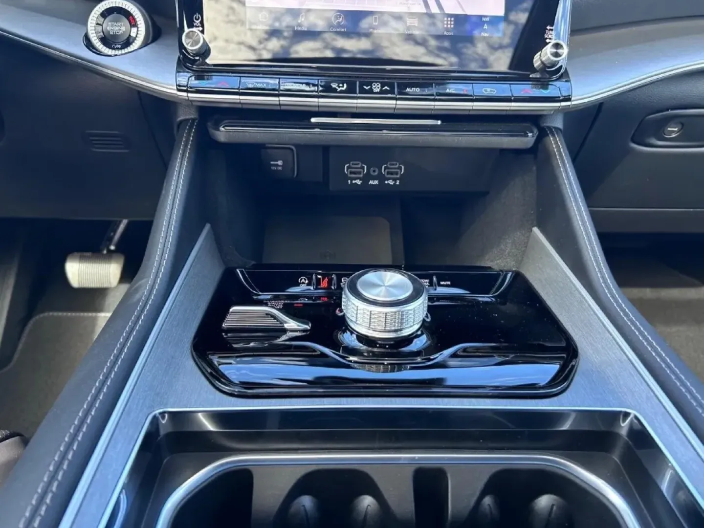 2025 /Global Black Leather Jeep Wagoneer Series II (1C4SJVBP2SS) with an 3.0L I6 Hurricane SO Twin Turbo ESS engine, Automatic transmission, located at 970 Woodlawn Dr., Farmington, MO, 63640, (573) 431-7800, 37.825642, -90.468674 - ### Discover Adventure with the 2025 Jeep Wagoneer at Pettus CDJR Farmington<br /> <br /> Are you ready to elevate your driving experience with a vehicle that perfectly balances utility and style? The 2025 Jeep Wagoneer is the ideal SUV for families, outdoor enthusiasts, and anyone yearning for a lu - Photo#20