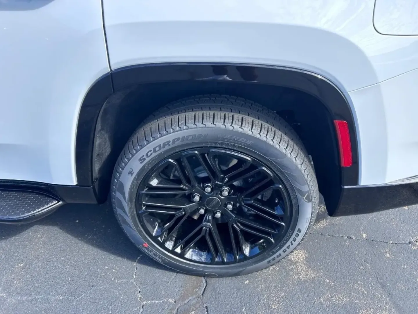 2025 /Global Black Leather Jeep Wagoneer Series II (1C4SJVBP2SS) with an 3.0L I6 Hurricane SO Twin Turbo ESS engine, Automatic transmission, located at 970 Woodlawn Dr., Farmington, MO, 63640, (573) 431-7800, 37.825642, -90.468674 - ### Discover Adventure with the 2025 Jeep Wagoneer at Pettus CDJR Farmington<br /> <br /> Are you ready to elevate your driving experience with a vehicle that perfectly balances utility and style? The 2025 Jeep Wagoneer is the ideal SUV for families, outdoor enthusiasts, and anyone yearning for a lu - Photo#6