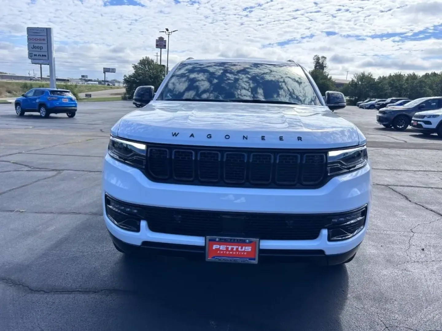 2025 /Global Black Leather Jeep Wagoneer Series II (1C4SJVBP2SS) with an 3.0L I6 Hurricane SO Twin Turbo ESS engine, Automatic transmission, located at 970 Woodlawn Dr., Farmington, MO, 63640, (573) 431-7800, 37.825642, -90.468674 - ### Discover Adventure with the 2025 Jeep Wagoneer at Pettus CDJR Farmington<br /> <br /> Are you ready to elevate your driving experience with a vehicle that perfectly balances utility and style? The 2025 Jeep Wagoneer is the ideal SUV for families, outdoor enthusiasts, and anyone yearning for a lu - Photo#8