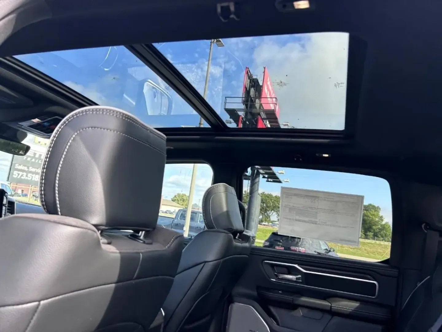 2026 /Black Leather Ram 1500 Laramie (1C6SRFJP5TN) with an 3.0L I6 Hurricane SO Twin Turbo ESS engine, Automatic transmission, located at 970 Woodlawn Dr., Farmington, MO, 63640, (573) 431-7800, 37.825642, -90.468674 - Elevate your lifestyle with the perfect blend of power, comfort, and versatility offered by the stunning 2026 Ram 1500 Laramie, now available at Pettus CDJR Farmington. Located at 970 Woodlawn Drive in the heart of Farmington, MO, our OEM dealership specializes in quality used vehicles, making us th - Photo#9