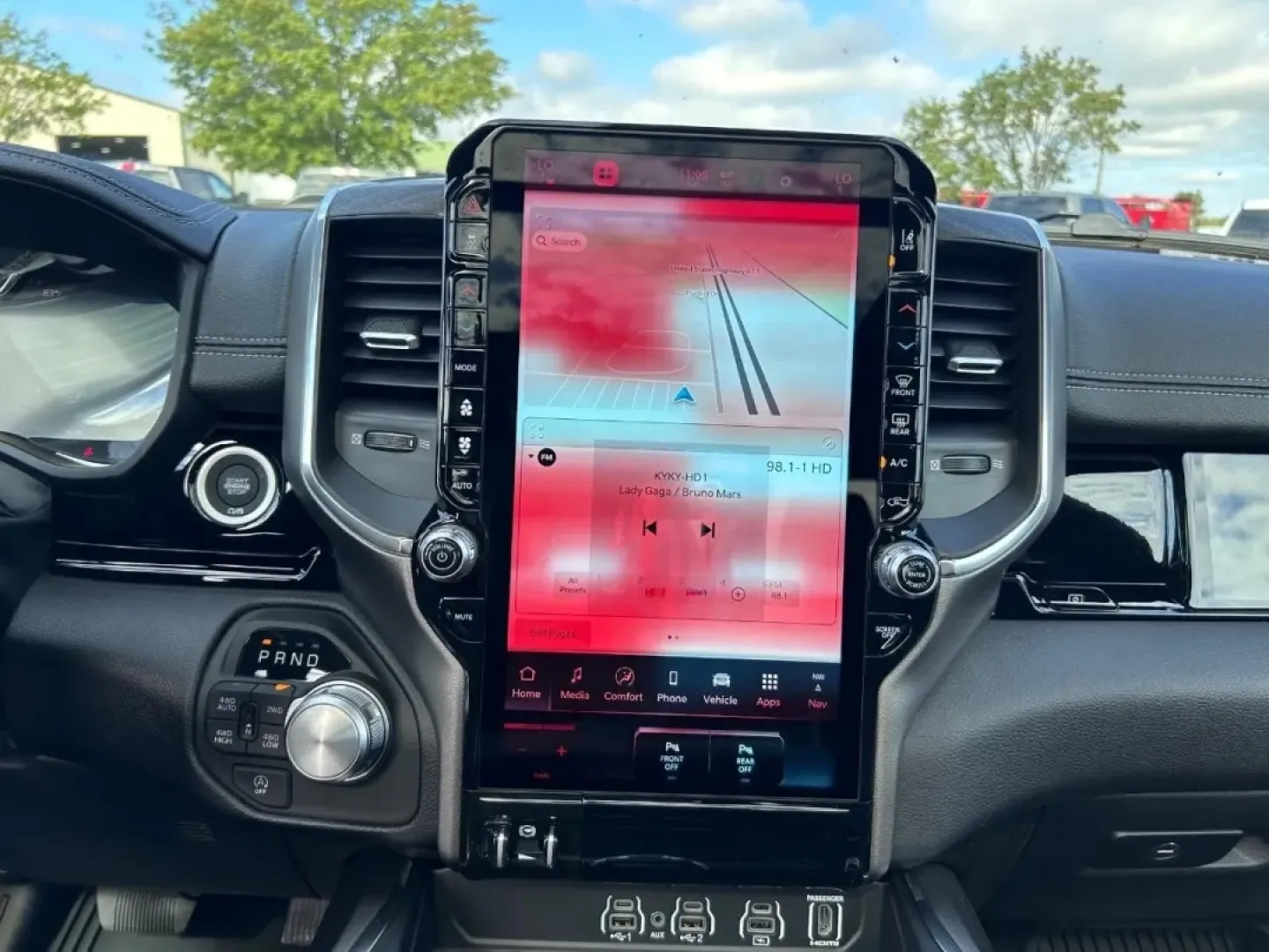 2026 /Black Leather Ram 1500 Laramie (1C6SRFJP5TN) with an 3.0L I6 Hurricane SO Twin Turbo ESS engine, Automatic transmission, located at 970 Woodlawn Dr., Farmington, MO, 63640, (573) 431-7800, 37.825642, -90.468674 - Elevate your lifestyle with the perfect blend of power, comfort, and versatility offered by the stunning 2026 Ram 1500 Laramie, now available at Pettus CDJR Farmington. Located at 970 Woodlawn Drive in the heart of Farmington, MO, our OEM dealership specializes in quality used vehicles, making us th - Photo#14