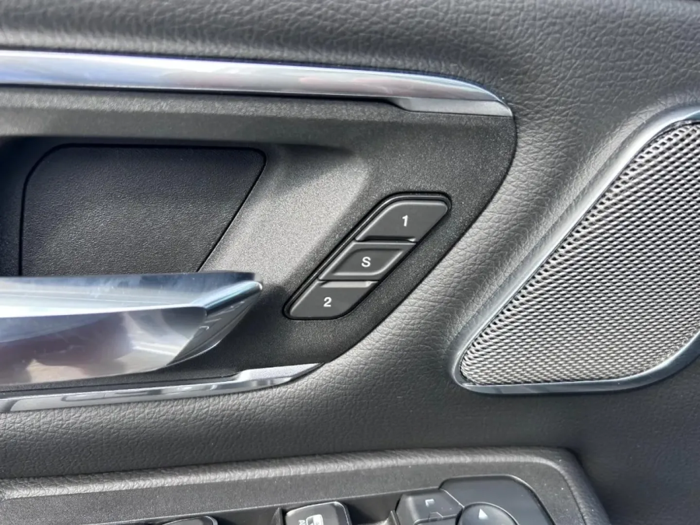 2026 /Black Leather Ram 1500 Laramie (1C6SRFJP5TN) with an 3.0L I6 Hurricane SO Twin Turbo ESS engine, Automatic transmission, located at 970 Woodlawn Dr., Farmington, MO, 63640, (573) 431-7800, 37.825642, -90.468674 - Elevate your lifestyle with the perfect blend of power, comfort, and versatility offered by the stunning 2026 Ram 1500 Laramie, now available at Pettus CDJR Farmington. Located at 970 Woodlawn Drive in the heart of Farmington, MO, our OEM dealership specializes in quality used vehicles, making us th - Photo#19