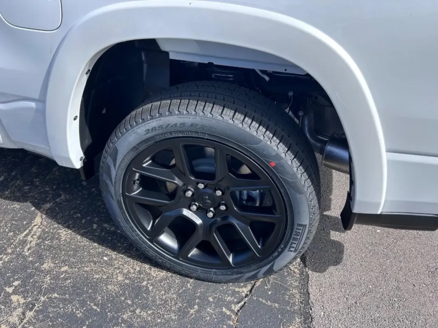 2026 /Black Leather Ram 1500 Laramie (1C6SRFJP5TN) with an 3.0L I6 Hurricane SO Twin Turbo ESS engine, Automatic transmission, located at 970 Woodlawn Dr., Farmington, MO, 63640, (573) 431-7800, 37.825642, -90.468674 - Elevate your lifestyle with the perfect blend of power, comfort, and versatility offered by the stunning 2026 Ram 1500 Laramie, now available at Pettus CDJR Farmington. Located at 970 Woodlawn Drive in the heart of Farmington, MO, our OEM dealership specializes in quality used vehicles, making us th - Photo#5