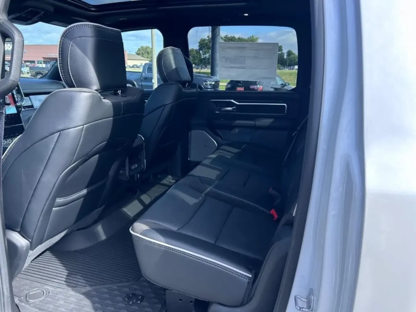 2026 /Black Leather Ram 1500 Laramie (1C6SRFJP5TN) with an 3.0L I6 Hurricane SO Twin Turbo ESS engine, Automatic transmission, located at 970 Woodlawn Dr., Farmington, MO, 63640, (573) 431-7800, 37.825642, -90.468674 - Elevate your lifestyle with the perfect blend of power, comfort, and versatility offered by the stunning 2026 Ram 1500 Laramie, now available at Pettus CDJR Farmington. Located at 970 Woodlawn Drive in the heart of Farmington, MO, our OEM dealership specializes in quality used vehicles, making us th - Photo#8