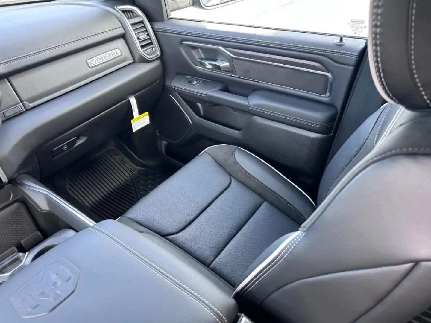 2026 /Black Leather Ram 1500 Laramie (1C6SRFJPXTN) with an 3.0L I6 Hurricane SO Twin Turbo ESS engine, Automatic transmission, located at 970 Woodlawn Dr., Farmington, MO, 63640, (573) 431-7800, 37.825642, -90.468674 - **Unleash Your Adventurous Spirit with the 2026 Ram 1500 Laramie!** <br /> <br /> Are you ready to elevate your lifestyle with a truck that seamlessly blends power, style, and practicality? Look no further than the stunning 2026 Ram 1500 Laramie available now at Pettus CDJR Farmington. This truck is - Photo#16