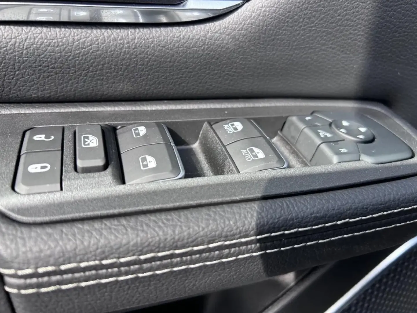 2026 /Black Leather Ram 1500 Laramie (1C6SRFJPXTN) with an 3.0L I6 Hurricane SO Twin Turbo ESS engine, Automatic transmission, located at 970 Woodlawn Dr., Farmington, MO, 63640, (573) 431-7800, 37.825642, -90.468674 - **Unleash Your Adventurous Spirit with the 2026 Ram 1500 Laramie!** <br /> <br /> Are you ready to elevate your lifestyle with a truck that seamlessly blends power, style, and practicality? Look no further than the stunning 2026 Ram 1500 Laramie available now at Pettus CDJR Farmington. This truck is - Photo#17