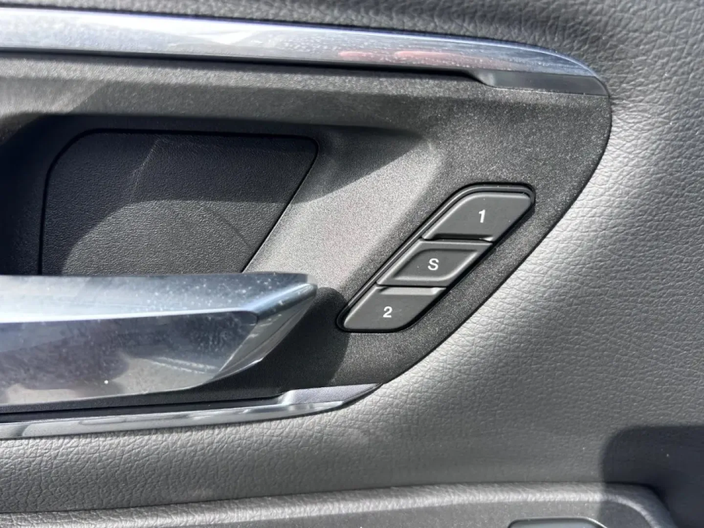 2026 /Black Leather Ram 1500 Laramie (1C6SRFJPXTN) with an 3.0L I6 Hurricane SO Twin Turbo ESS engine, Automatic transmission, located at 970 Woodlawn Dr., Farmington, MO, 63640, (573) 431-7800, 37.825642, -90.468674 - **Unleash Your Adventurous Spirit with the 2026 Ram 1500 Laramie!** <br /> <br /> Are you ready to elevate your lifestyle with a truck that seamlessly blends power, style, and practicality? Look no further than the stunning 2026 Ram 1500 Laramie available now at Pettus CDJR Farmington. This truck is - Photo#18