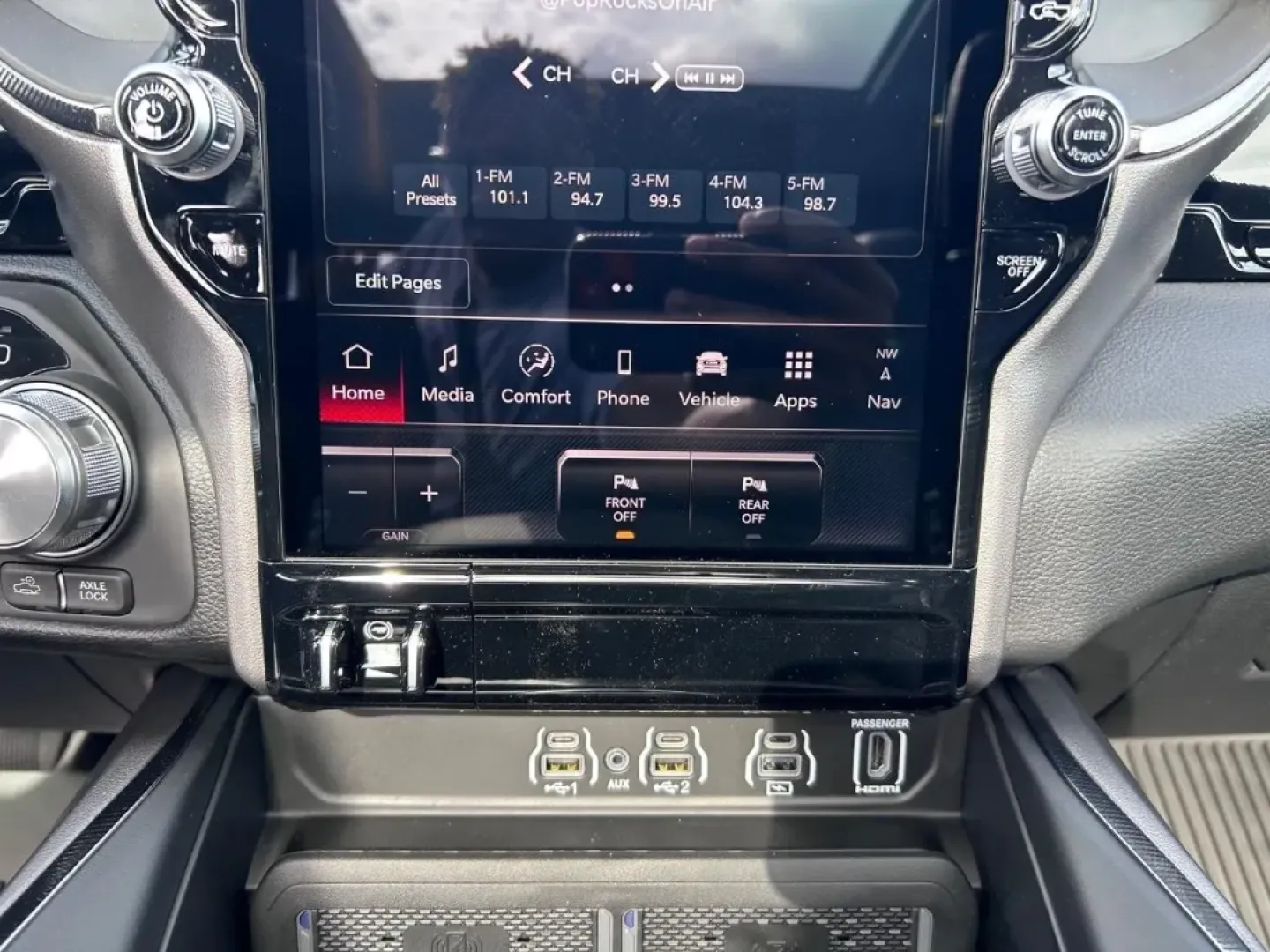 2026 /Black Leather Ram 1500 Rebel (1C6SRFLP0TN) with an 3.0L I6 Hurricane SO Twin Turbo ESS engine, Automatic transmission, located at 970 Woodlawn Dr., Farmington, MO, 63640, (573) 431-7800, 37.825642, -90.468674 - **Elevate Your Adventures with the 2026 Ram 1500 Rebel at Pettus CDJR Farmington!**<br /> <br /> Are you ready to embrace a lifestyle filled with adventure, utility, and unmatched comfort? The 2026 Ram 1500 Rebel is the ultimate choice for anyone seeking a capable truck that excels in both everyday - Photo#15