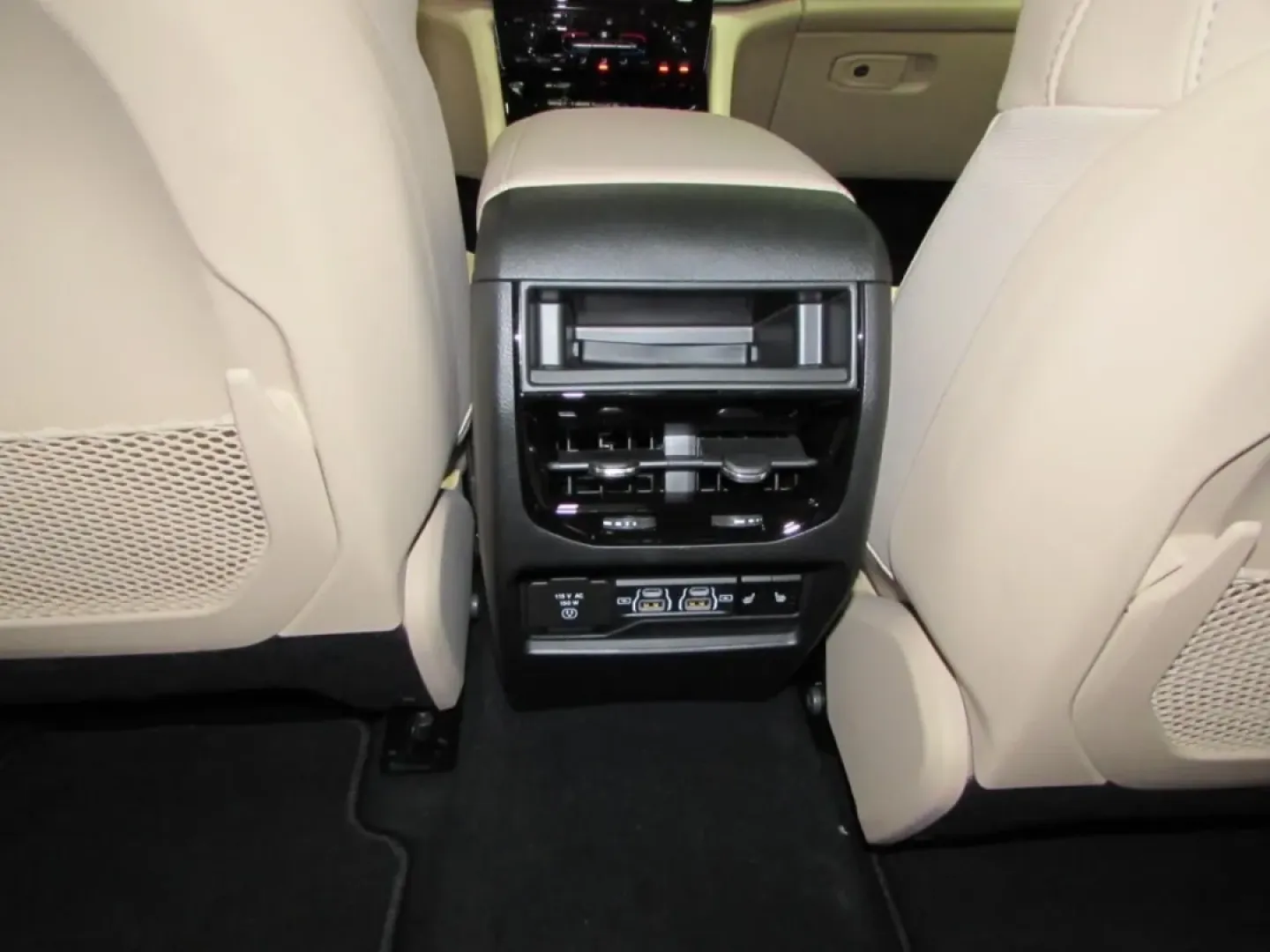 2025 /Wicker Beige/Black Jeep Grand Cherokee Limited (1C4RJHBG4SC) with an Other engine, located at 12830 Highway 21, De Soto, MO, 63020, (636) 337-7777, 38.153099, -90.573624 - **Elevate Your Adventures with the 2025 Jeep Grand Cherokee Limited Perfect for Every Journey!**<br /> <br /> Are you ready to embrace the open road with confidence? The 2025 Jeep Grand Cherokee Limited is not just a vehicle; it's your ticket to a lifestyle filled with exploration and memory-making - Photo#25