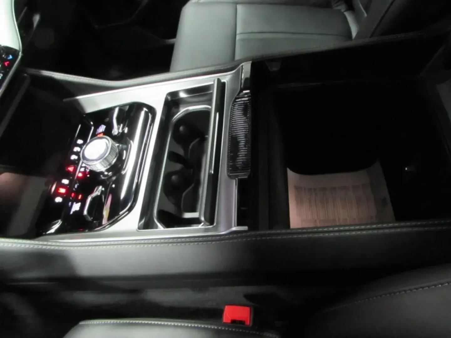 2025 /Black Jeep Wagoneer Series II (1C4SJVBP8SS) with an Other engine, Automatic transmission, located at 12830 Highway 21, De Soto, MO, 63020, (636) 337-7777, 38.153099, -90.573624 - **Unleash Your Adventurous Spirit with the 2025 Jeep Wagoneer!**<br /> <br /> Are you ready to elevate your lifestyle and take your family adventures to the next level? The 2025 Jeep Wagoneer is the perfect companion for those seeking a blend of luxury, capability, and cutting-edge technology. Wheth - Photo#18