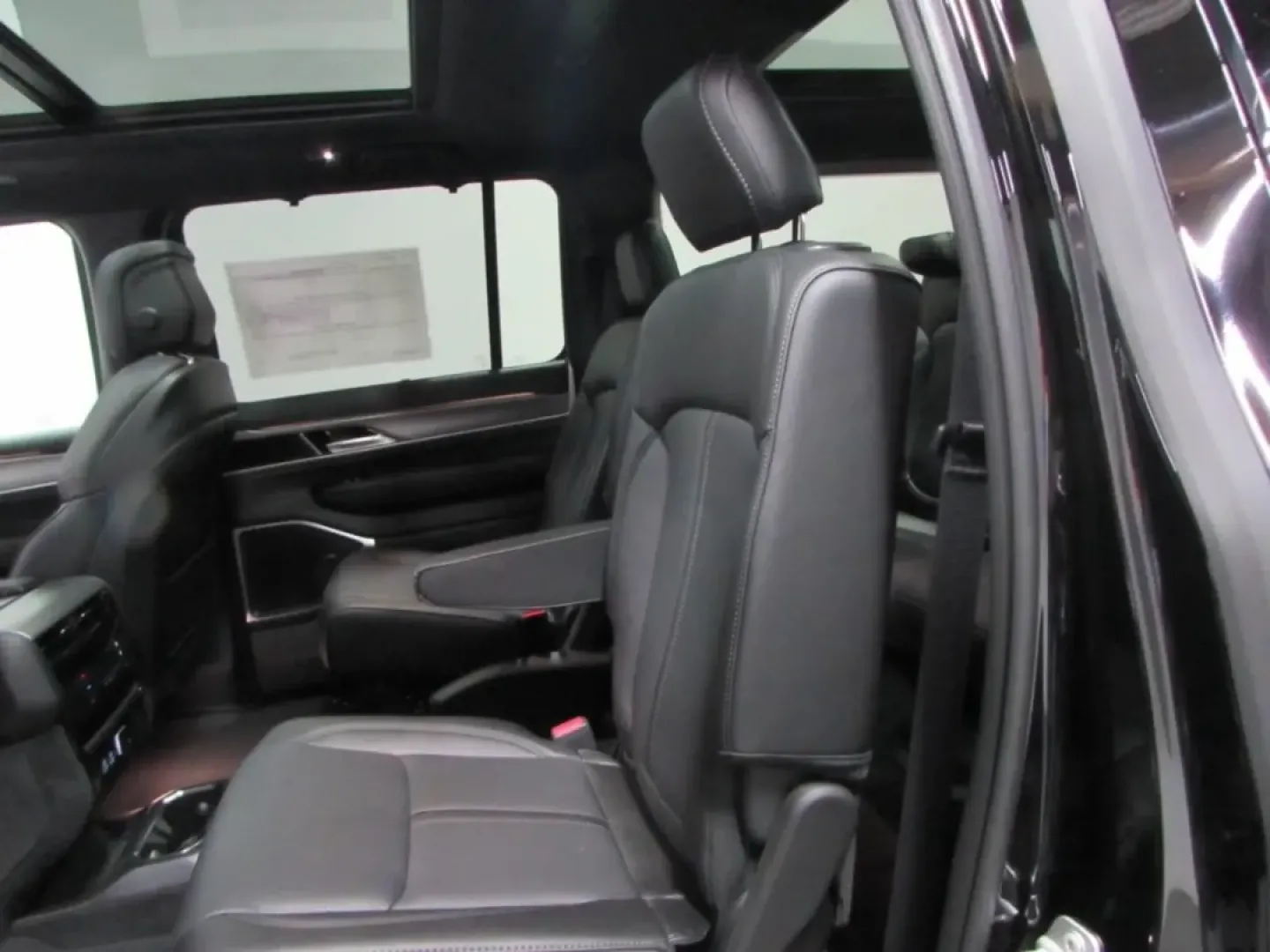 2025 /Black Jeep Wagoneer Series II (1C4SJVBP8SS) with an Other engine, Automatic transmission, located at 12830 Highway 21, De Soto, MO, 63020, (636) 337-7777, 38.153099, -90.573624 - **Unleash Your Adventurous Spirit with the 2025 Jeep Wagoneer!**<br /> <br /> Are you ready to elevate your lifestyle and take your family adventures to the next level? The 2025 Jeep Wagoneer is the perfect companion for those seeking a blend of luxury, capability, and cutting-edge technology. Wheth - Photo#22