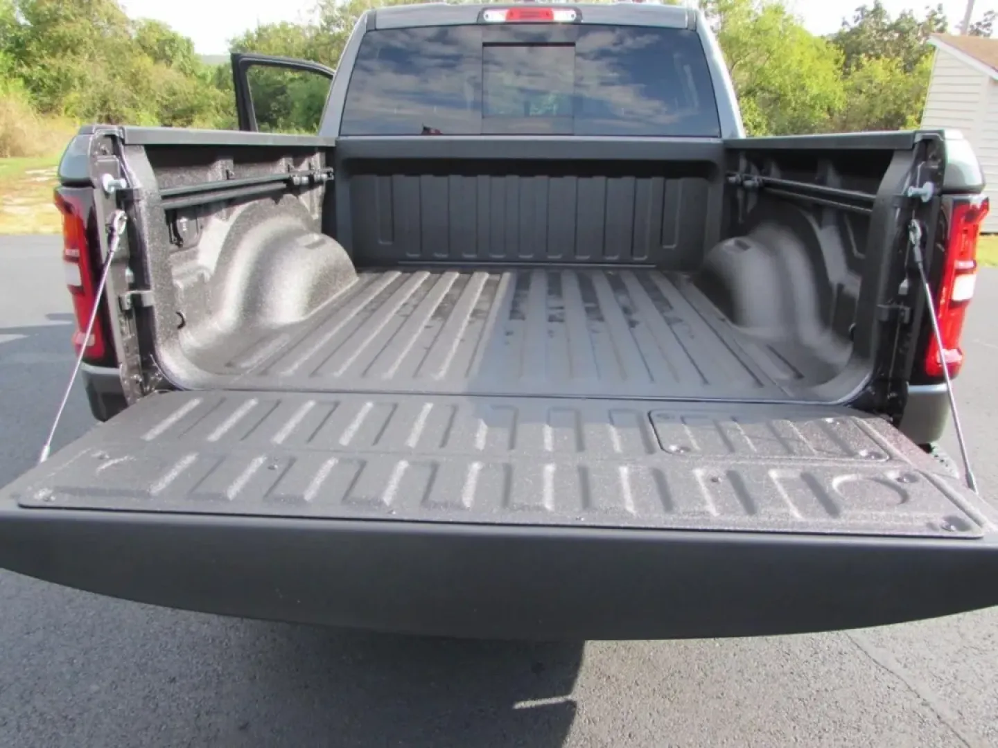 2026 /Black Ram 1500 Laramie (1C6SRFJP8TN) with an Other engine, Automatic transmission, located at 12830 Highway 21, De Soto, MO, 63020, (636) 337-7777, 38.153099, -90.573624 - **Unleash Adventure with the 2026 Ram 1500 Laramie A Truck for All Your Needs!**<br /> <br /> Are you ready to elevate your lifestyle with a truck that's not just a vehicle, but a companion for every journey? Whether you're hauling gear for a weekend camping trip, making daily commutes, or tackling - Photo#11