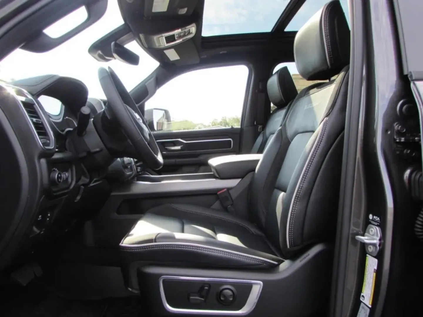 2026 /Black Ram 1500 Laramie (1C6SRFJP8TN) with an Other engine, Automatic transmission, located at 12830 Highway 21, De Soto, MO, 63020, (636) 337-7777, 38.153099, -90.573624 - **Unleash Adventure with the 2026 Ram 1500 Laramie A Truck for All Your Needs!**<br /> <br /> Are you ready to elevate your lifestyle with a truck that's not just a vehicle, but a companion for every journey? Whether you're hauling gear for a weekend camping trip, making daily commutes, or tackling - Photo#15